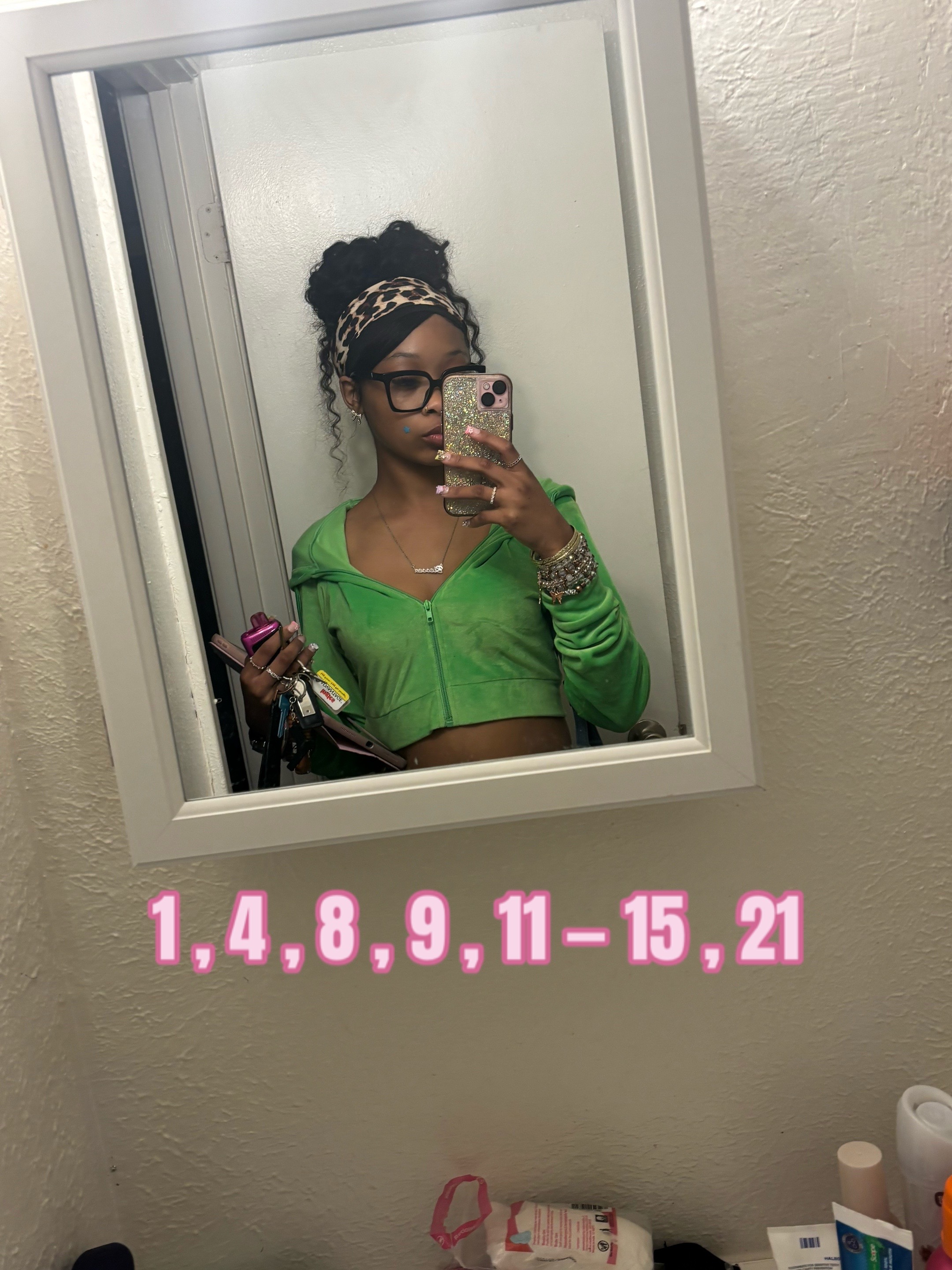 @_ms.h0lly_wood