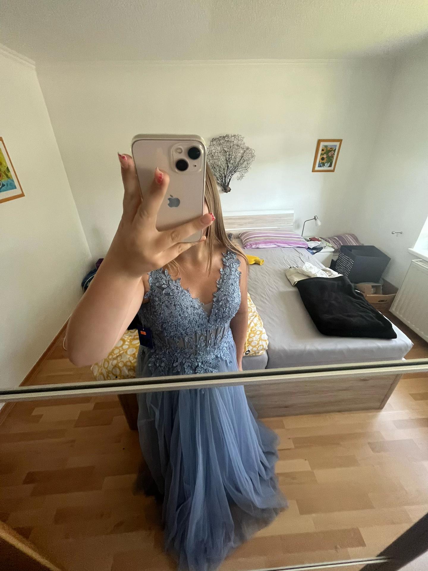 @Leni0511
