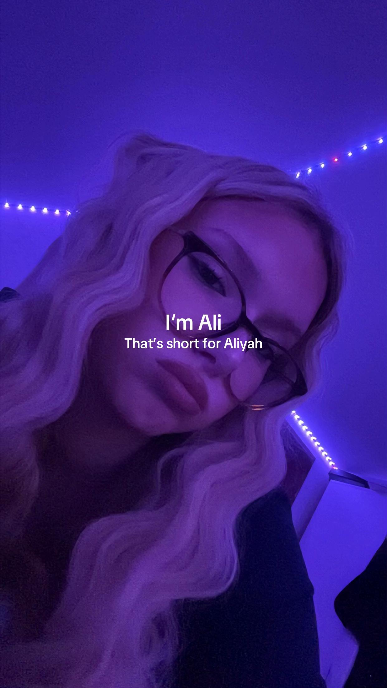 @Aliyah😝🍒