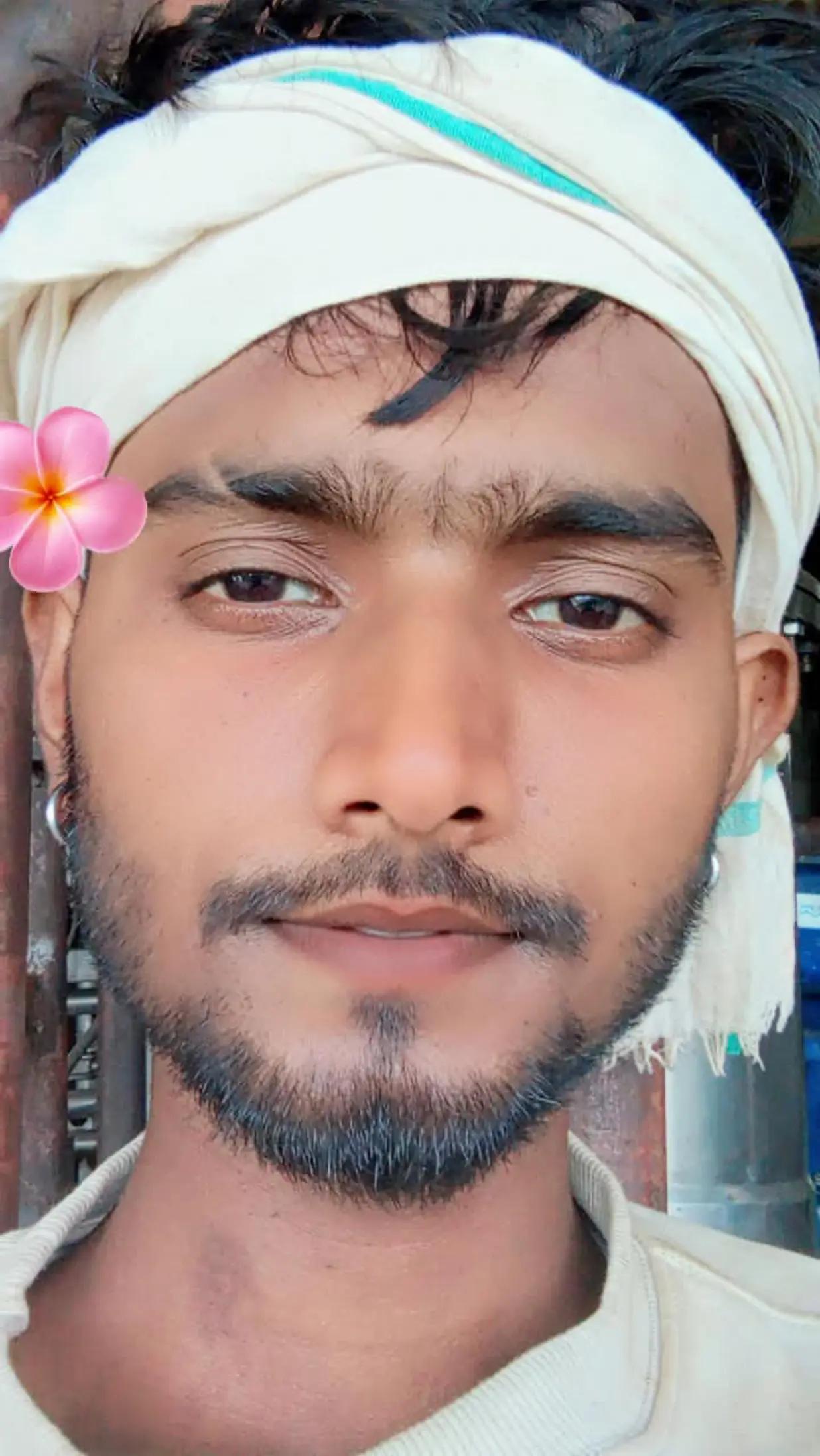 @Dipesh🧿Gupta🧿🥰