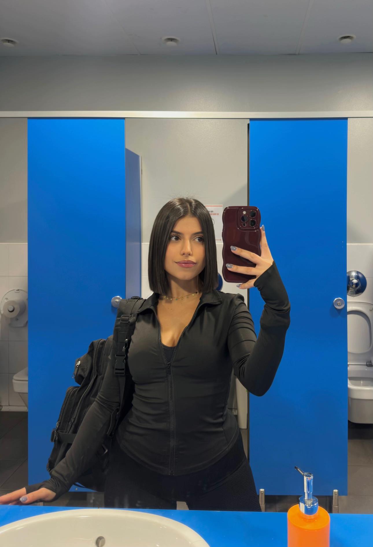 @Eva González✨