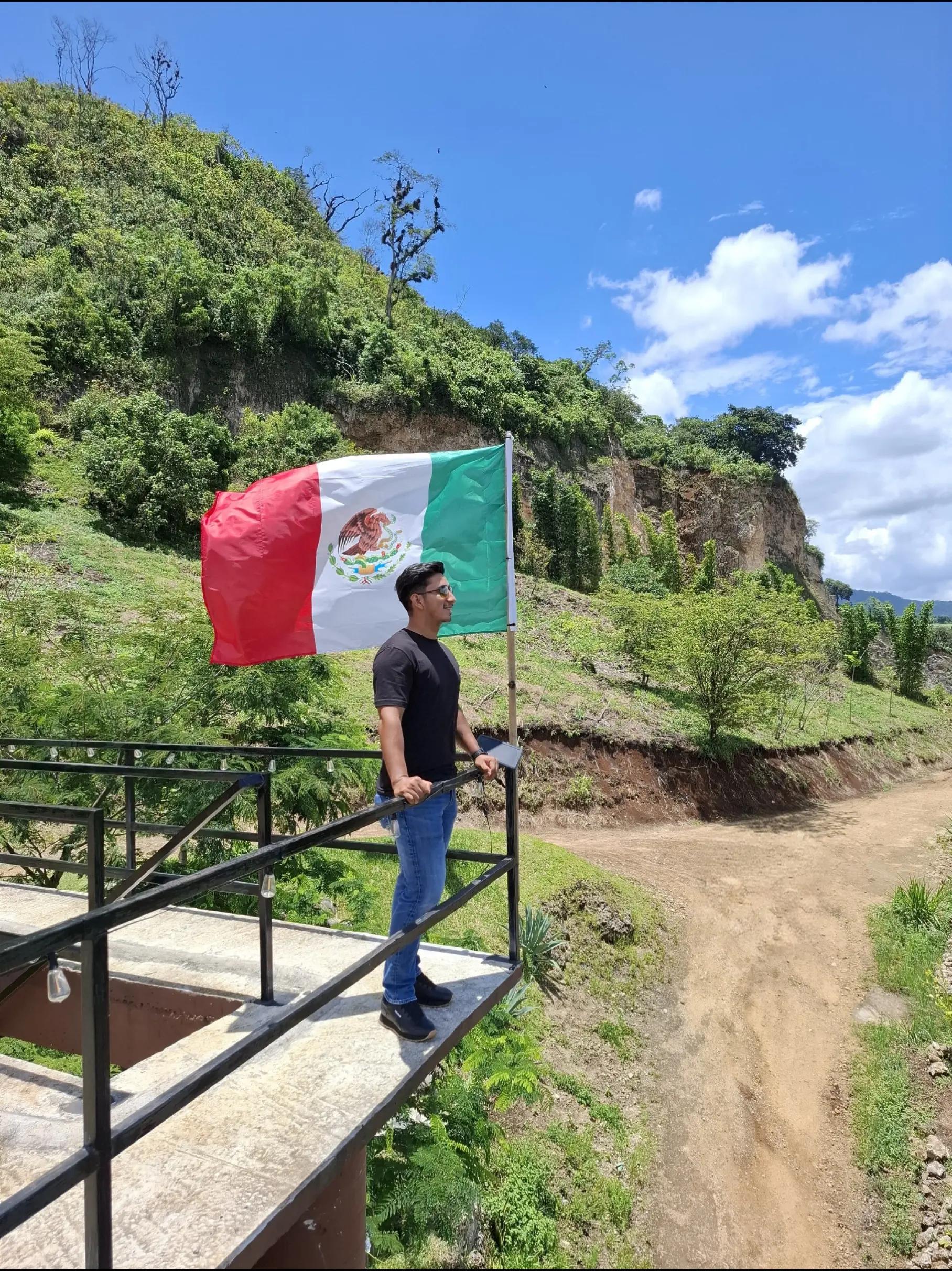 @Luis Del Pilar