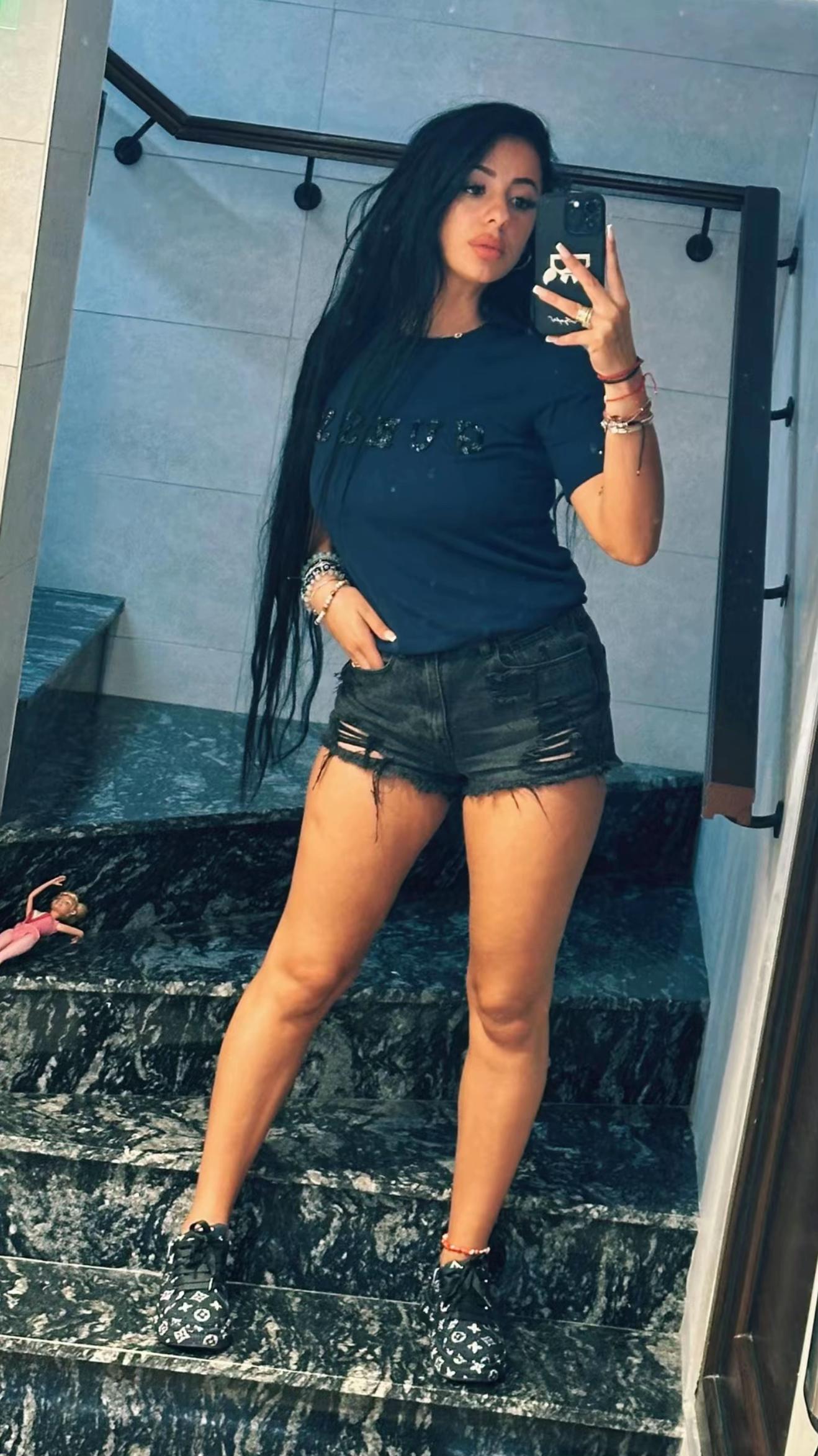 @Flora.Estrella8888
