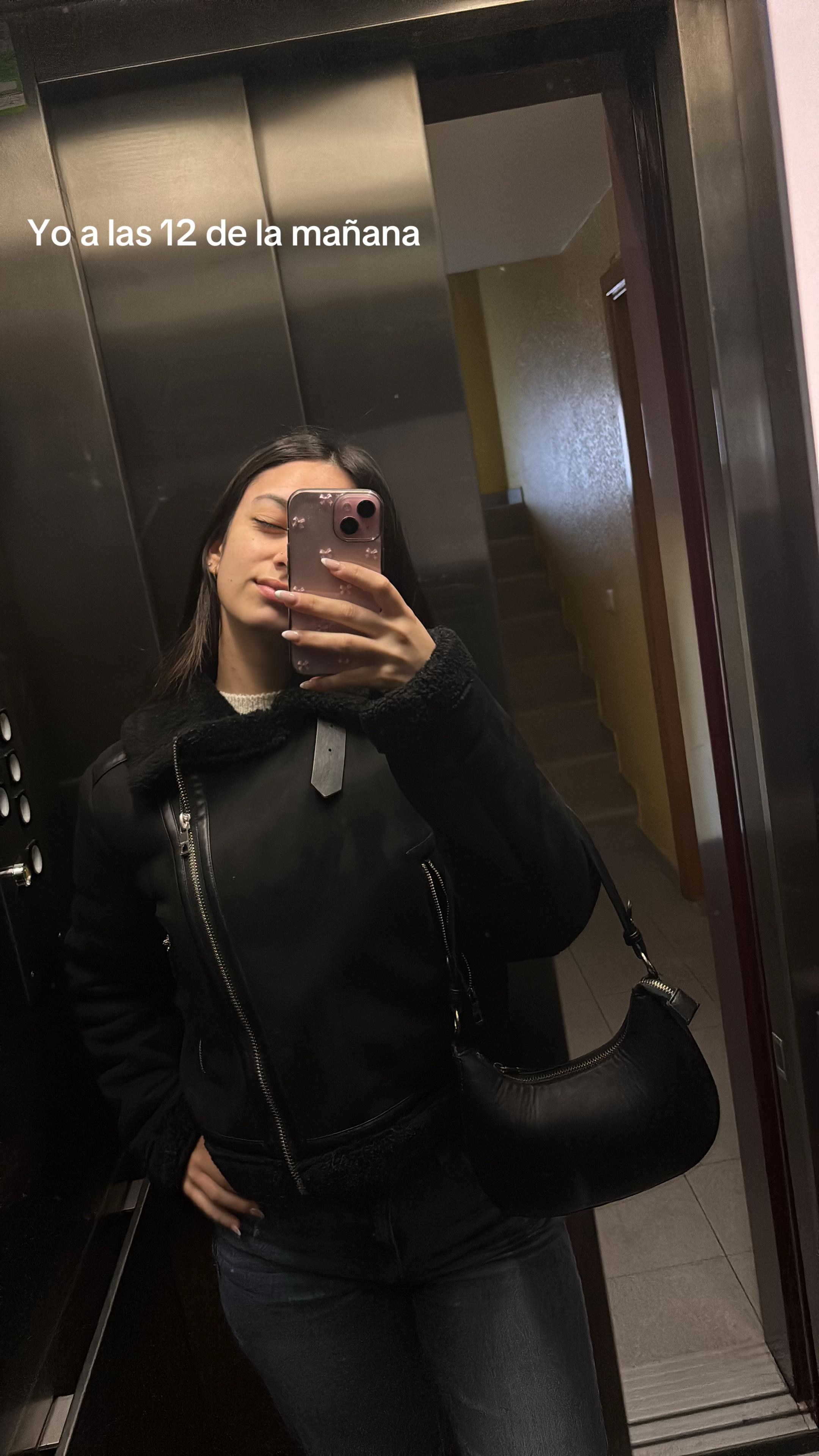 @Anna Rold&aacute;n