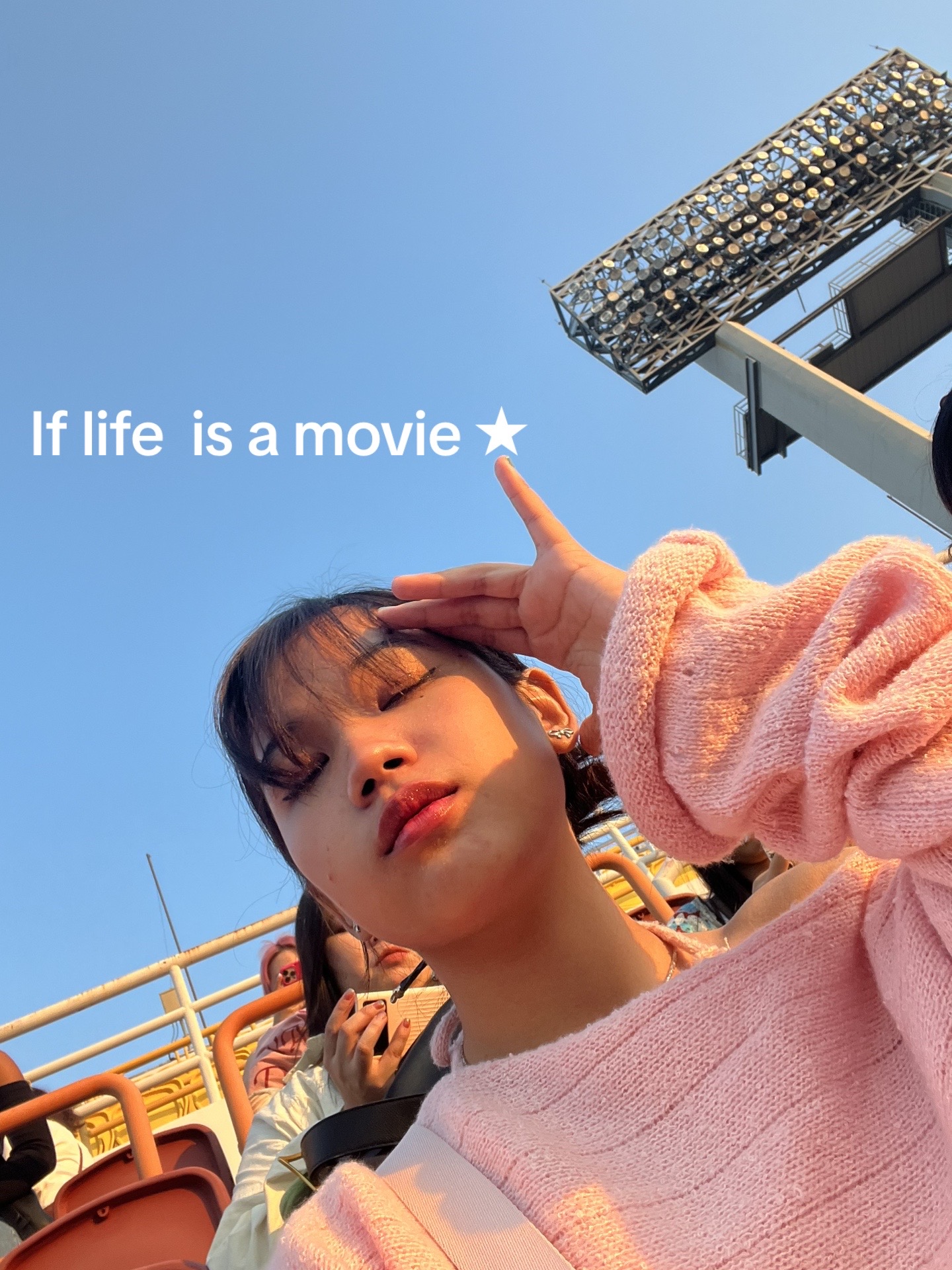 @★^-^★