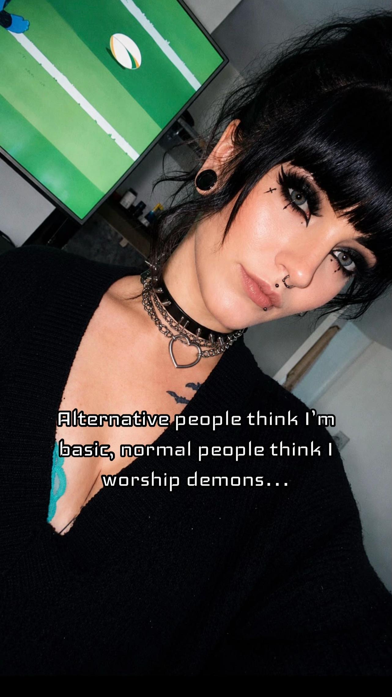 @𝕾𝖙𝖗𝖆𝖓𝖌𝖊&𝖀𝖓𝖚𝖘𝖚𝖆𝖑