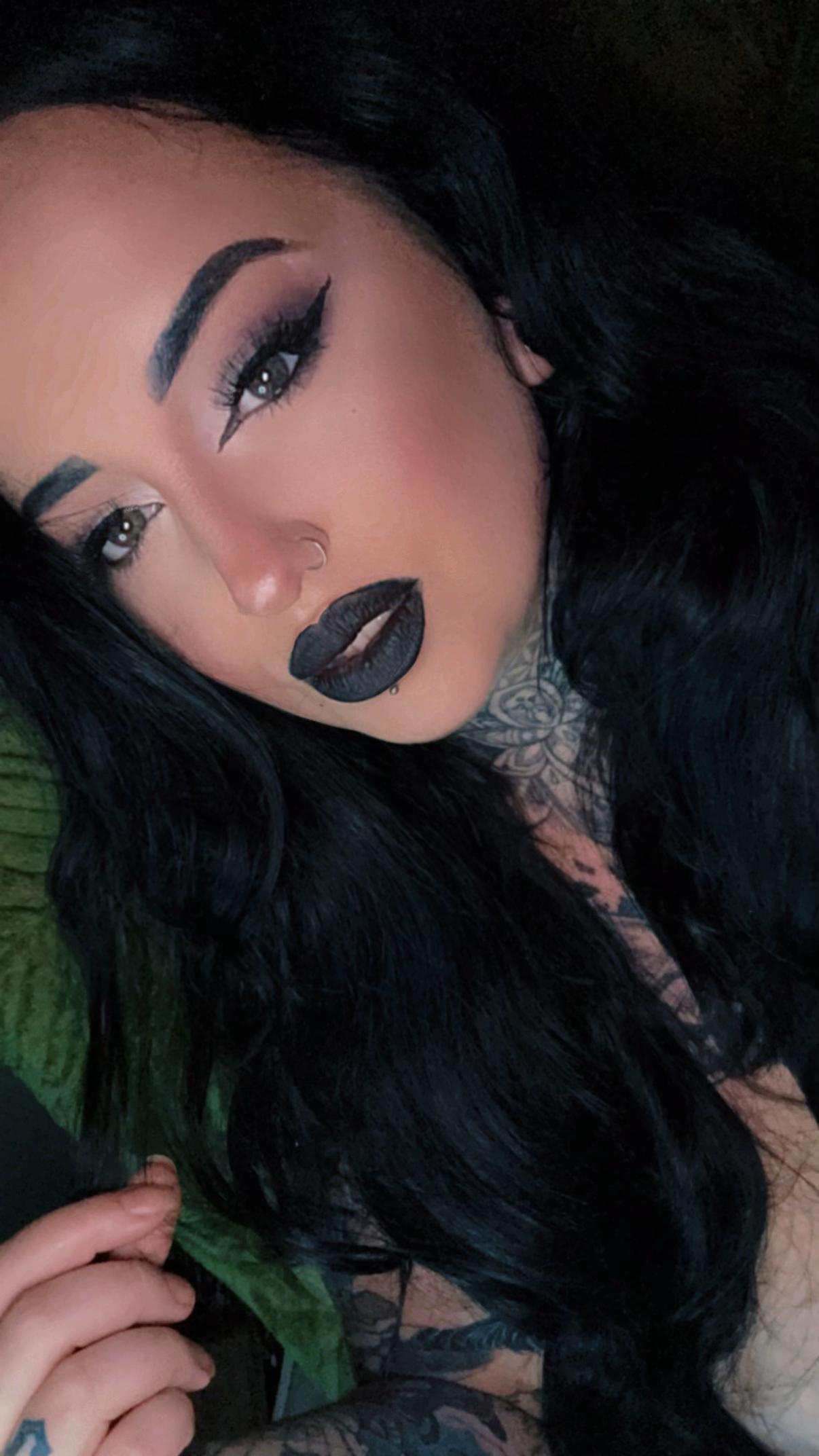 @๐ ๐ธ๏ธ ๐ค Goth_Carly ๐ค๐ธ๏ธ