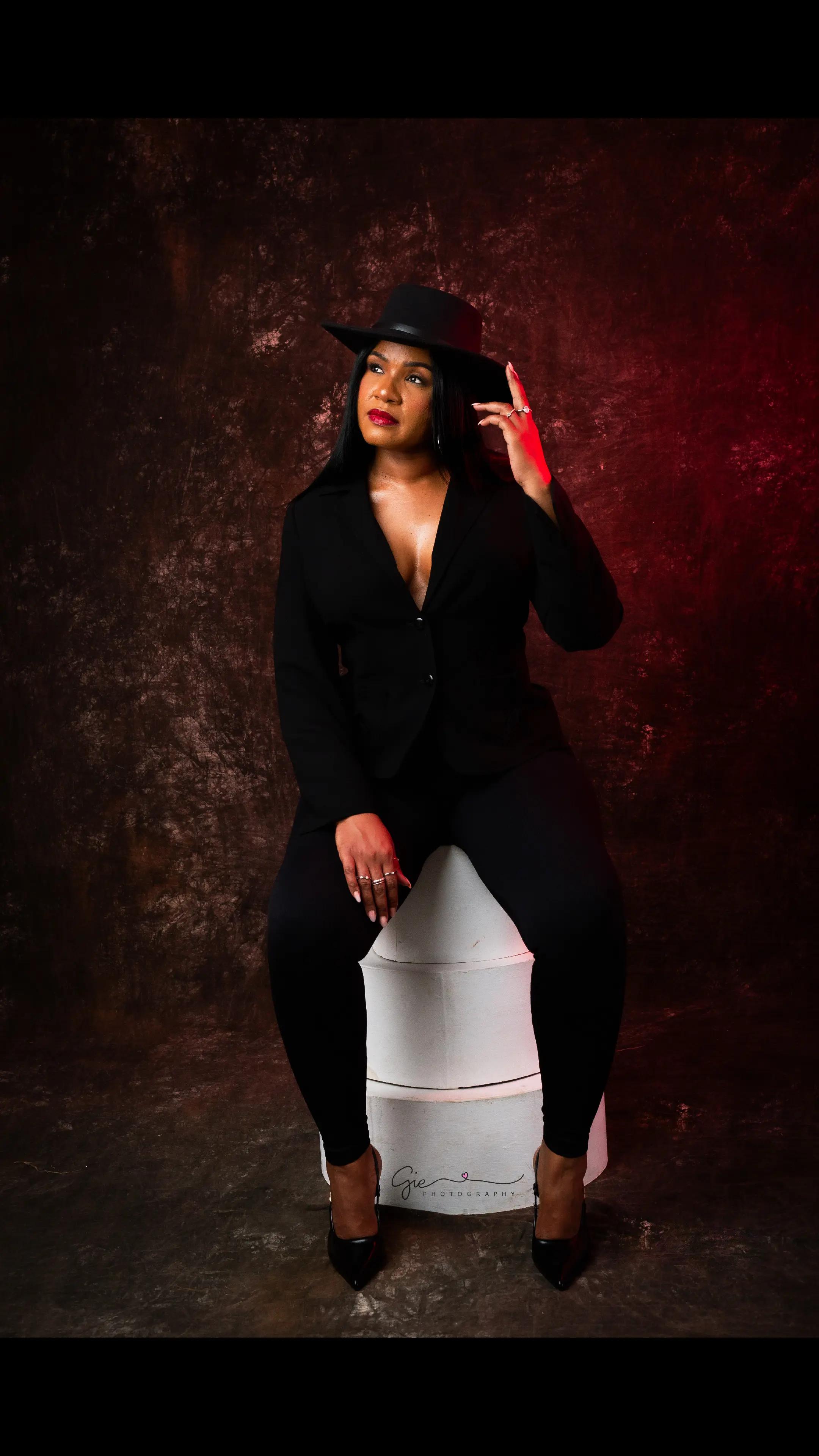 @LatoyaKatjiukua