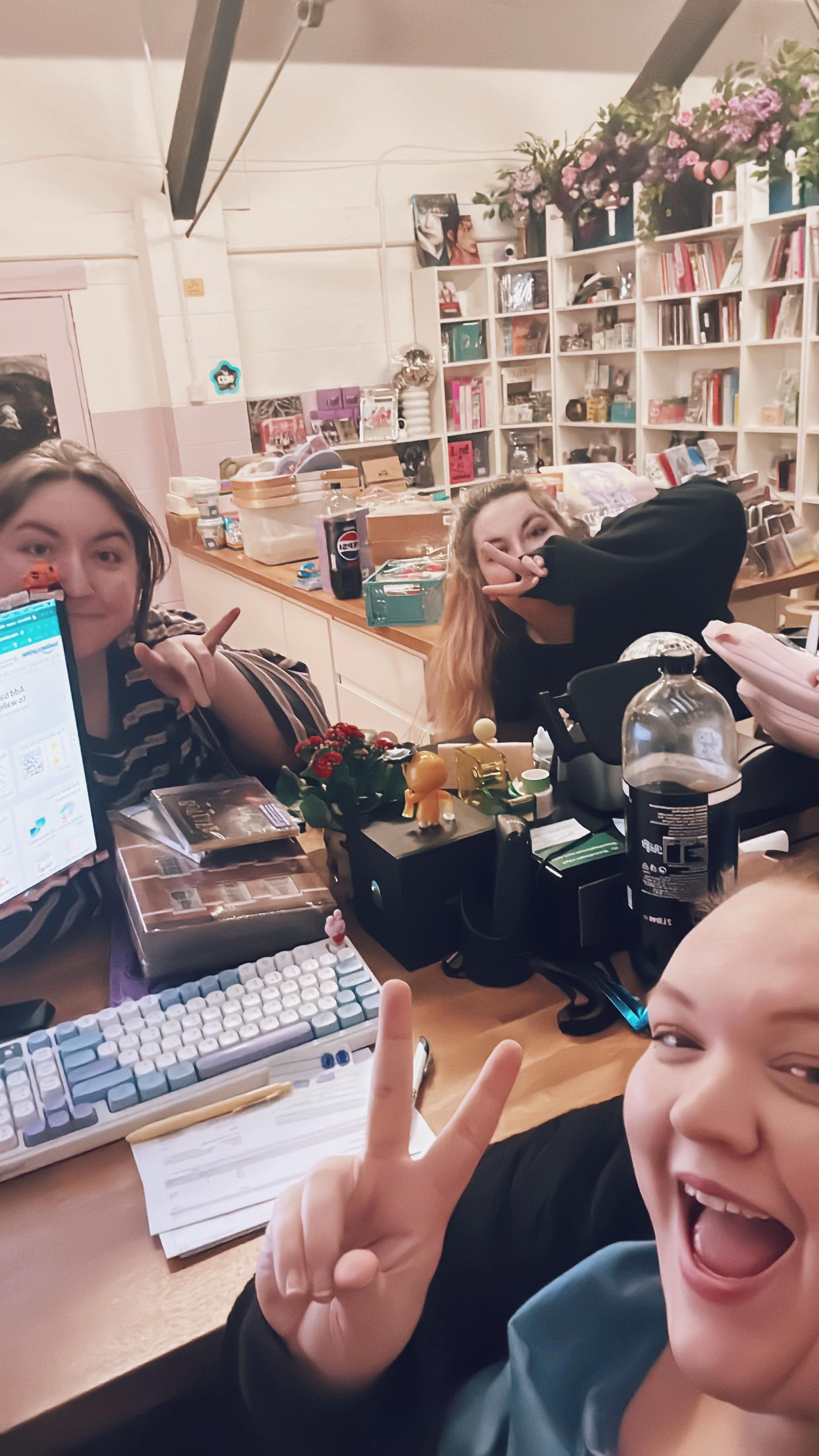 @BBANGYA! K-Pop Shop 👻