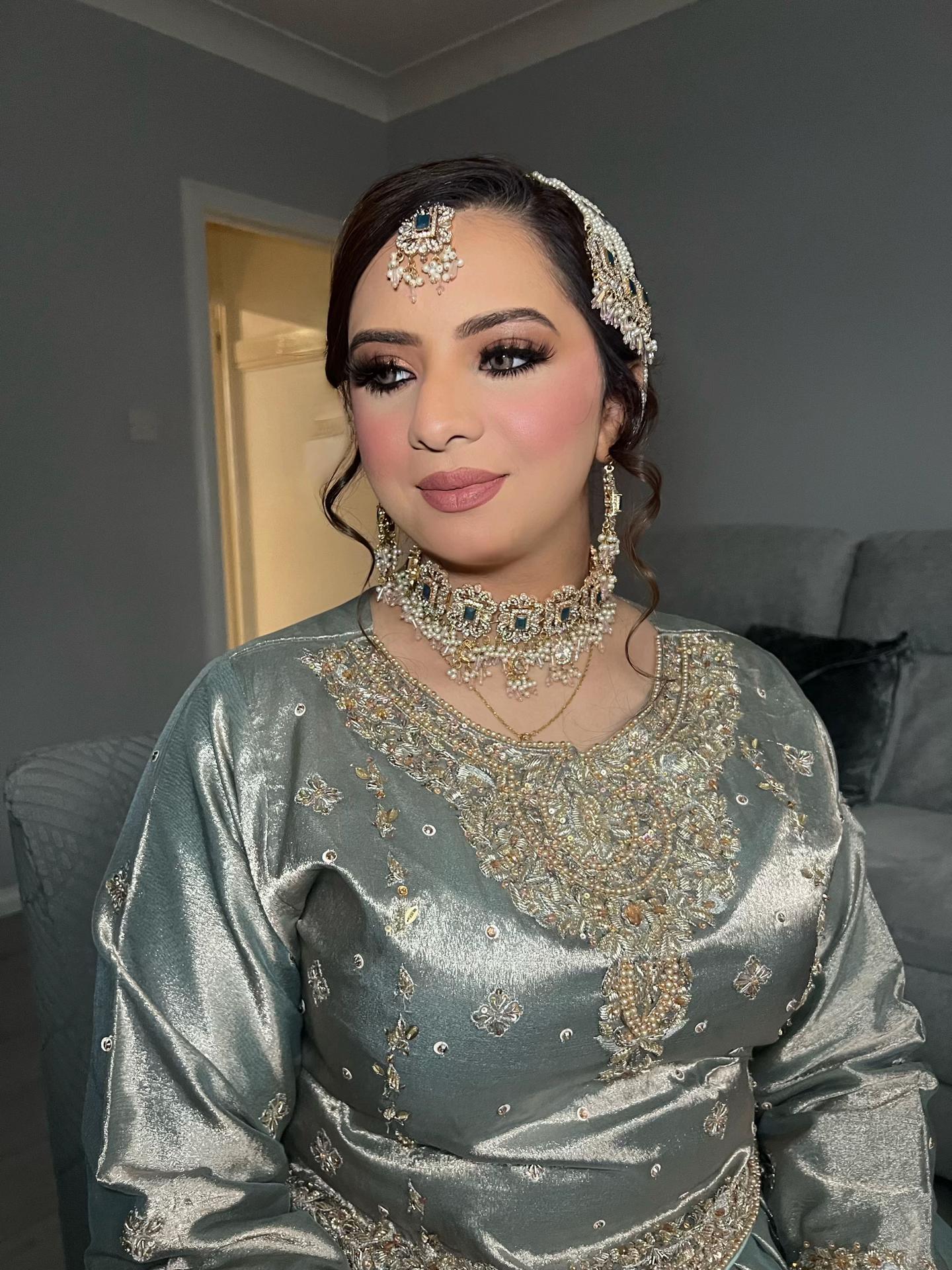 @hairbymomina