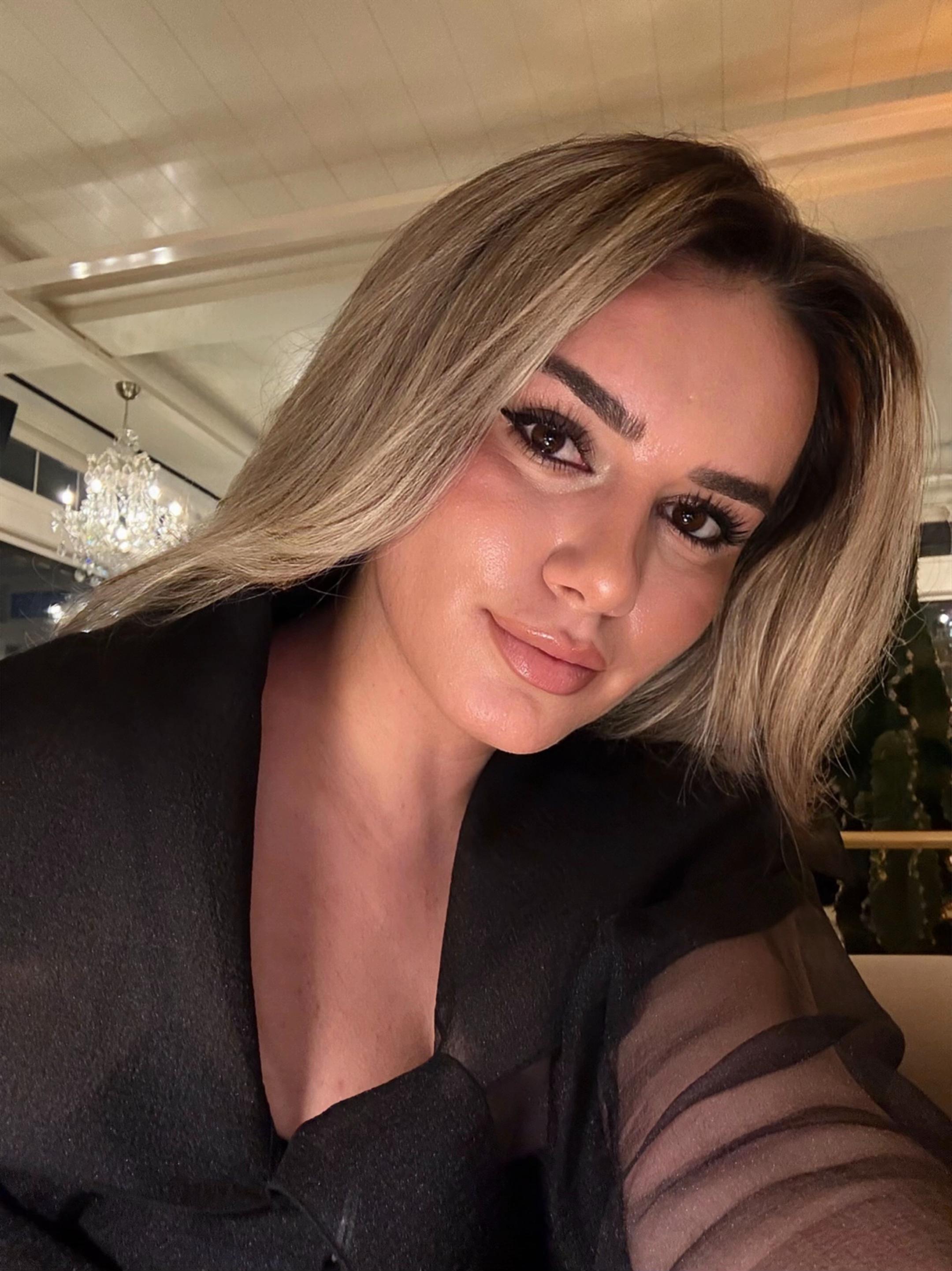 @ozgeeakyuz