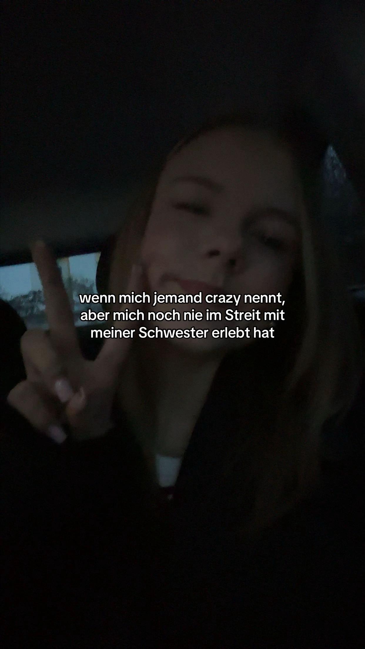 @elly