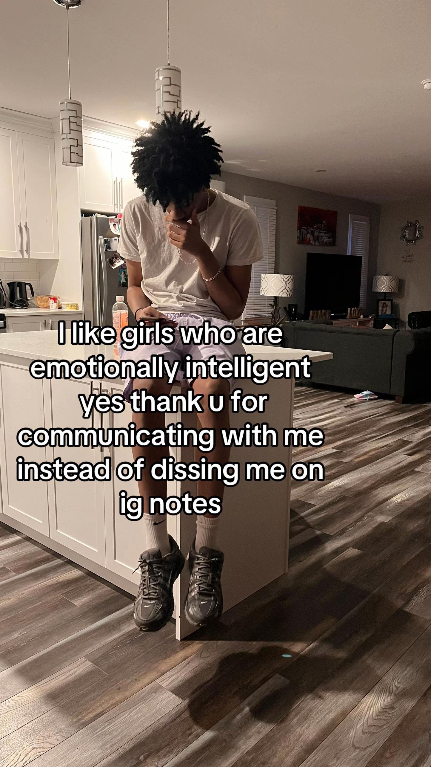 @️