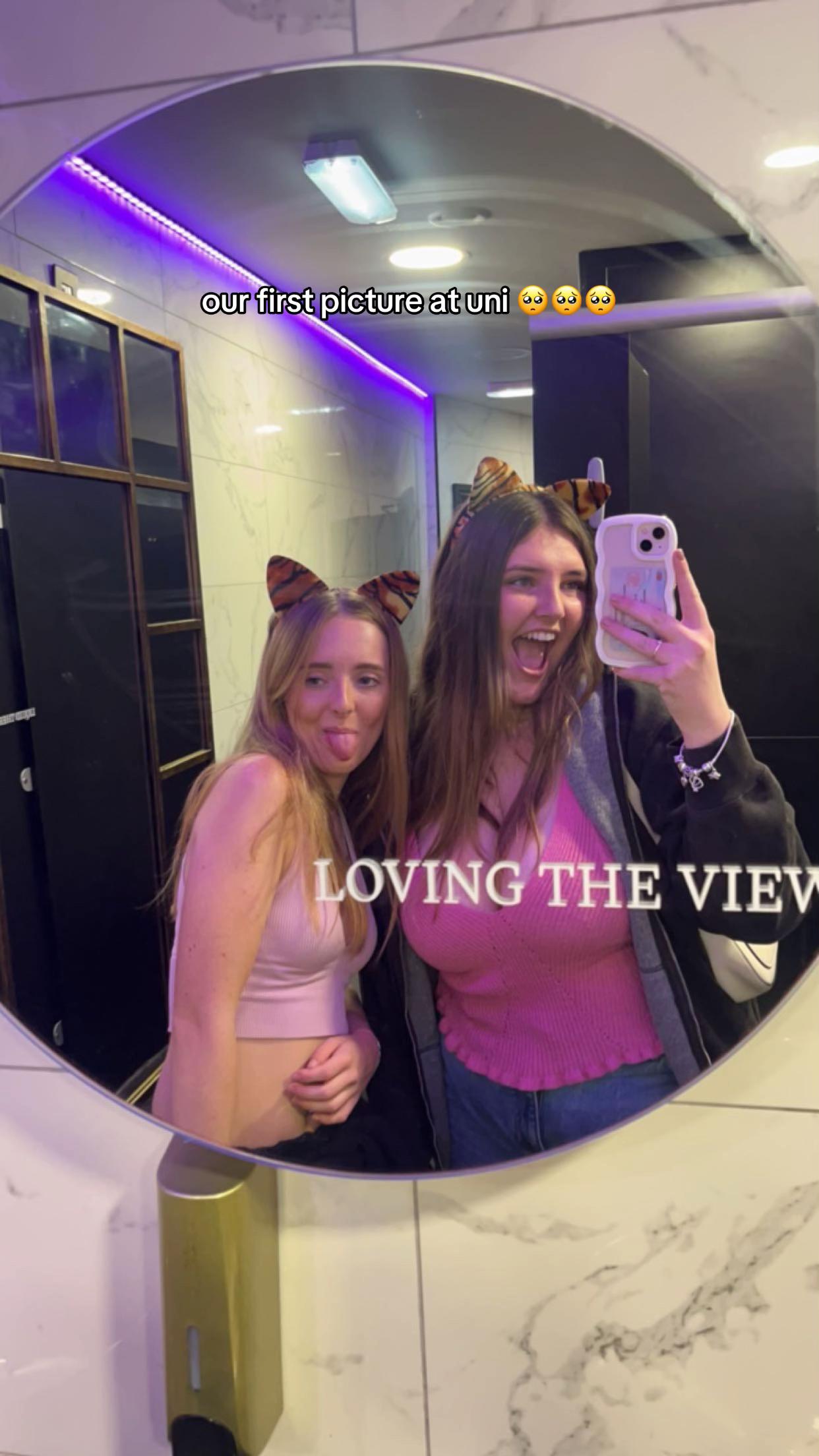 @mia