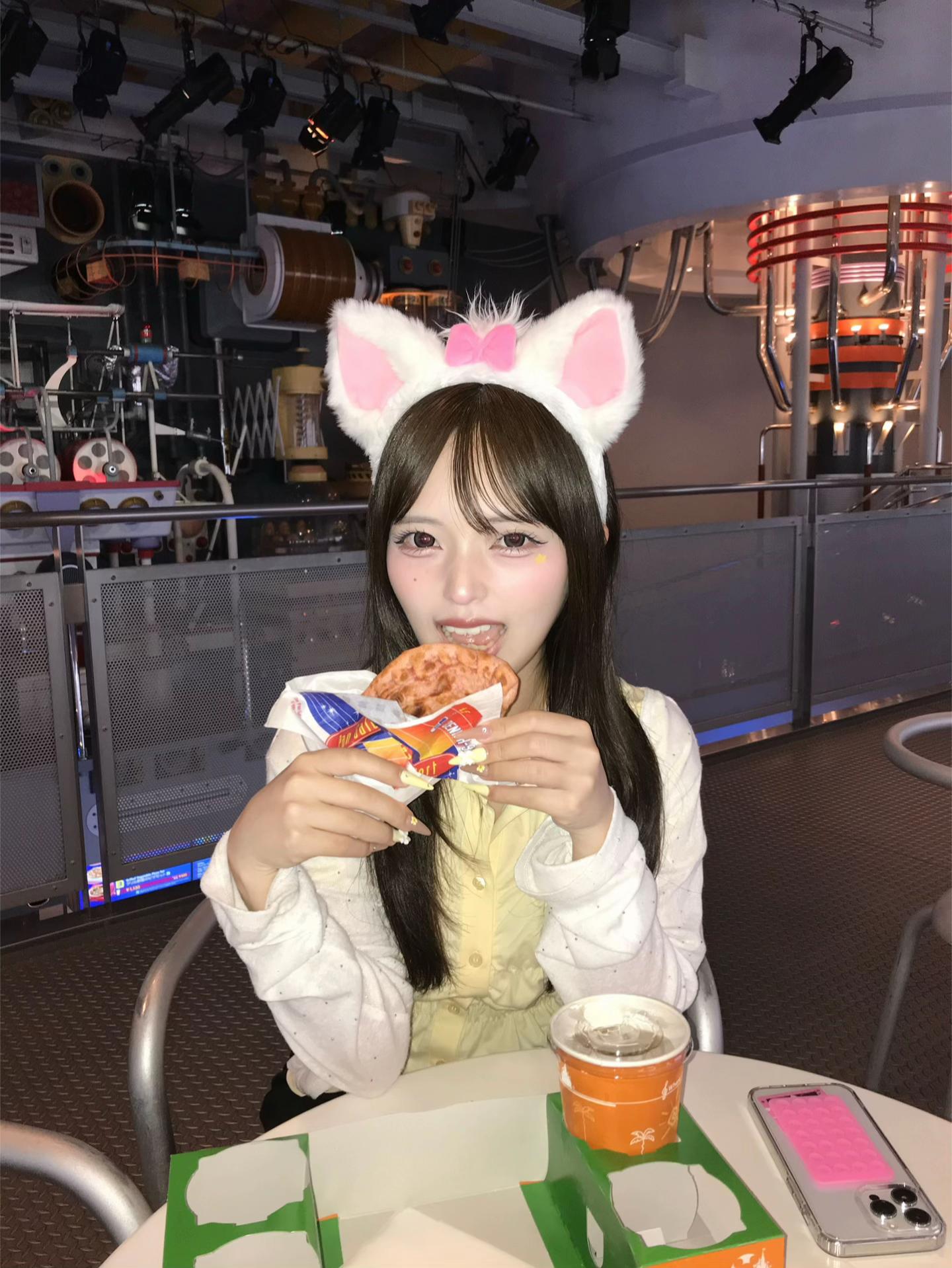 @スズ