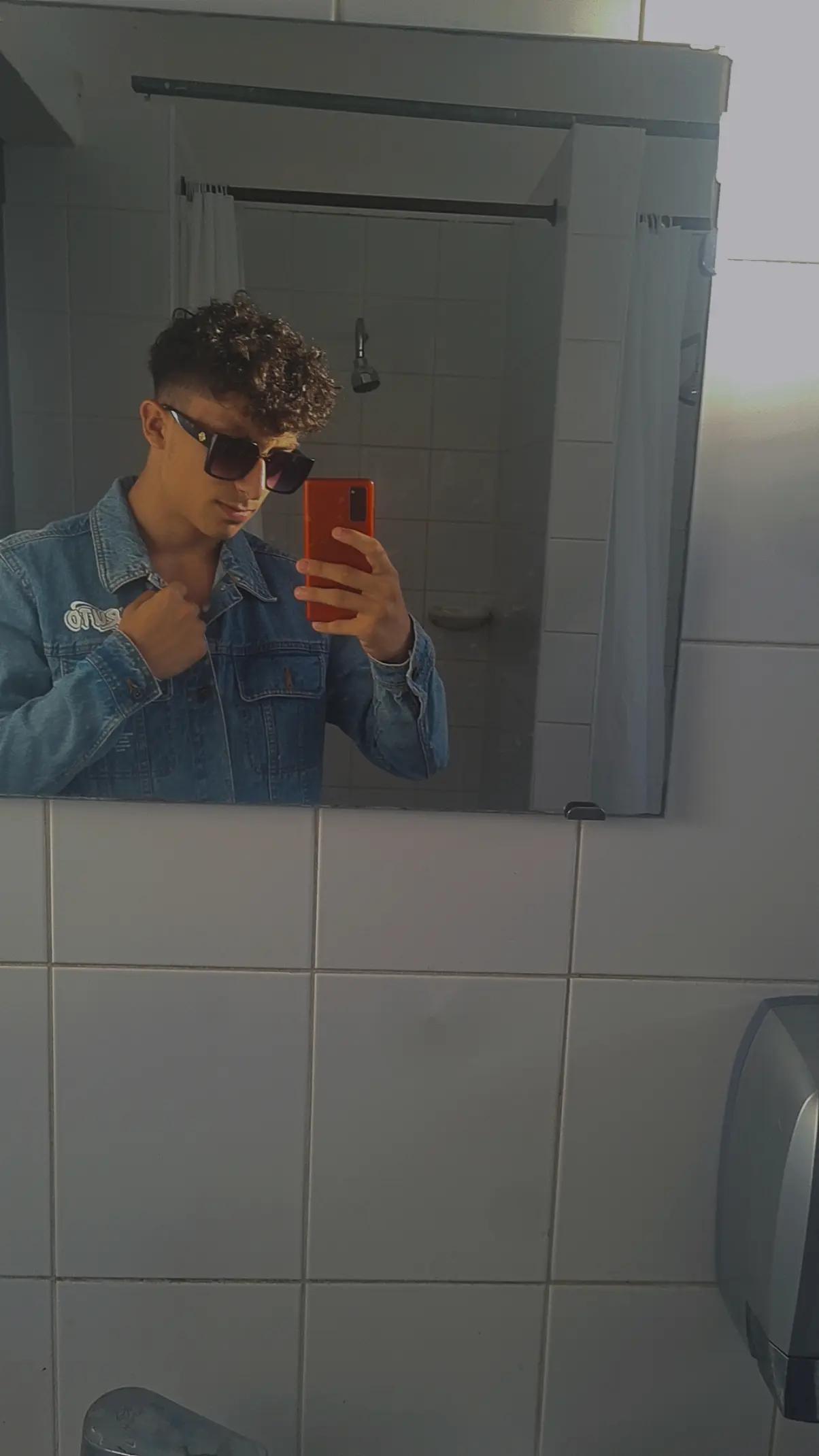 @_dezsoofficial_