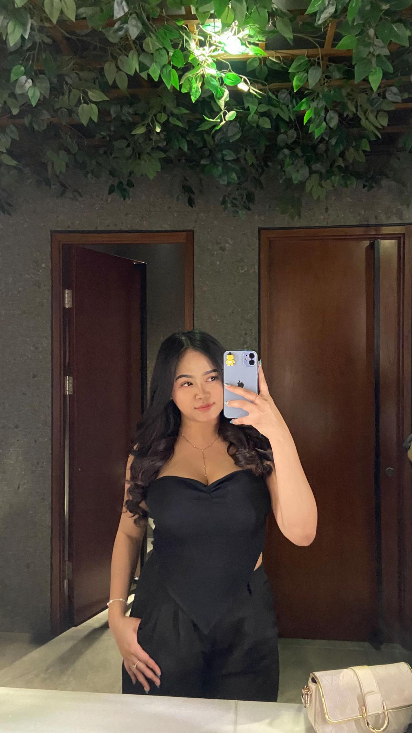 @thaniacry
