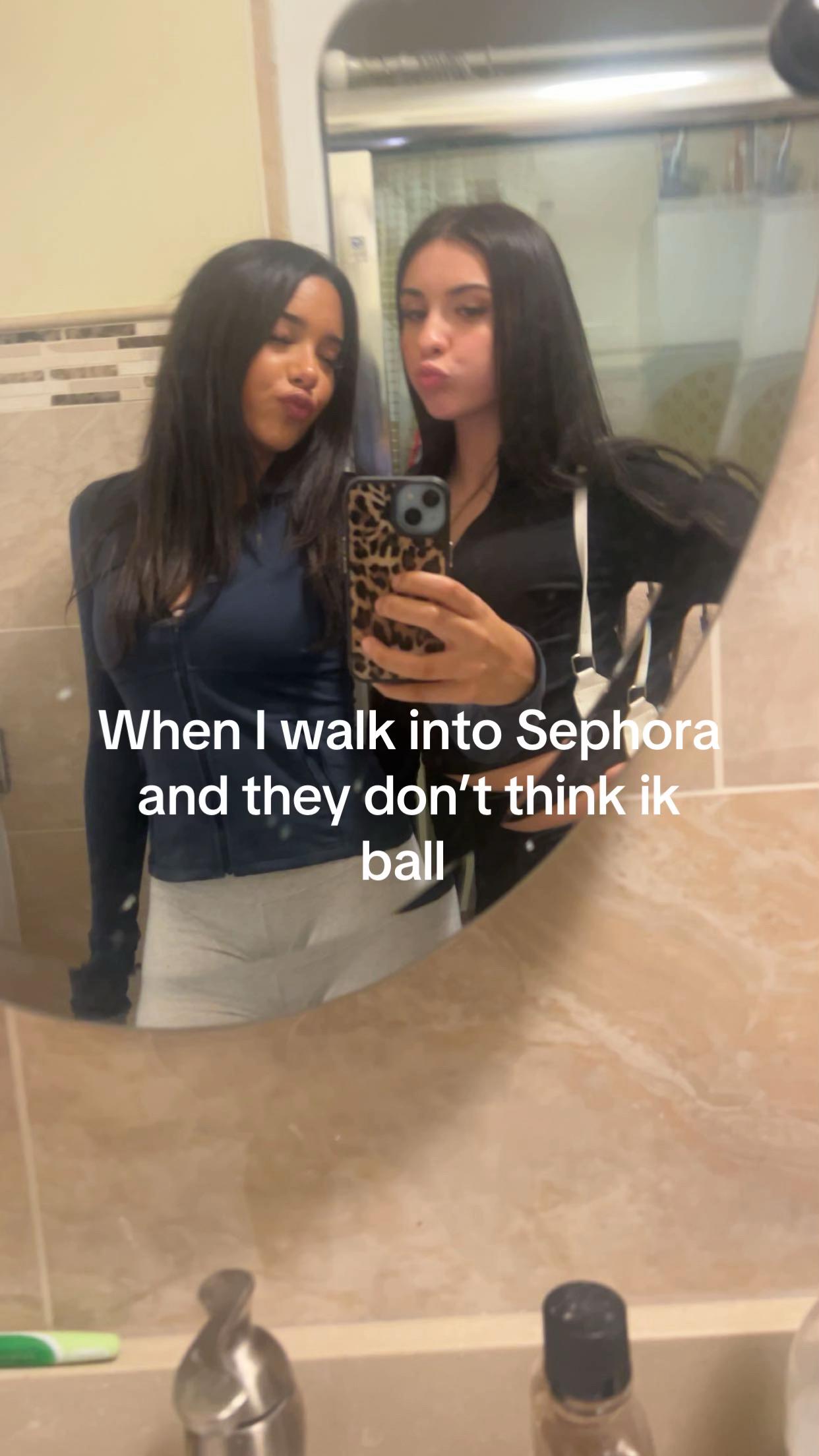@Zahra🤍