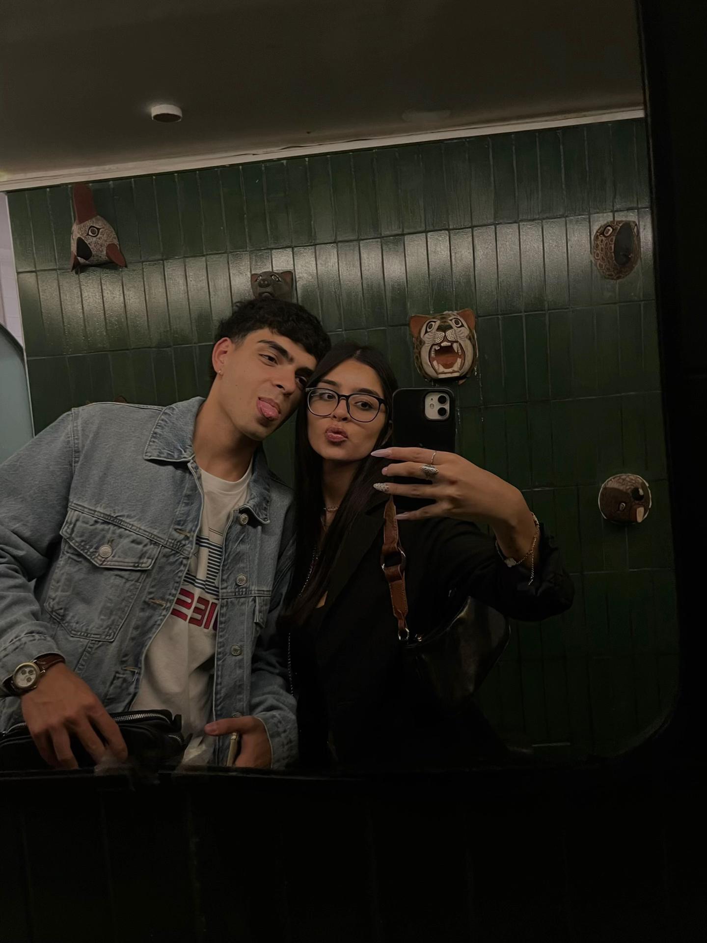 @ambardiaazz