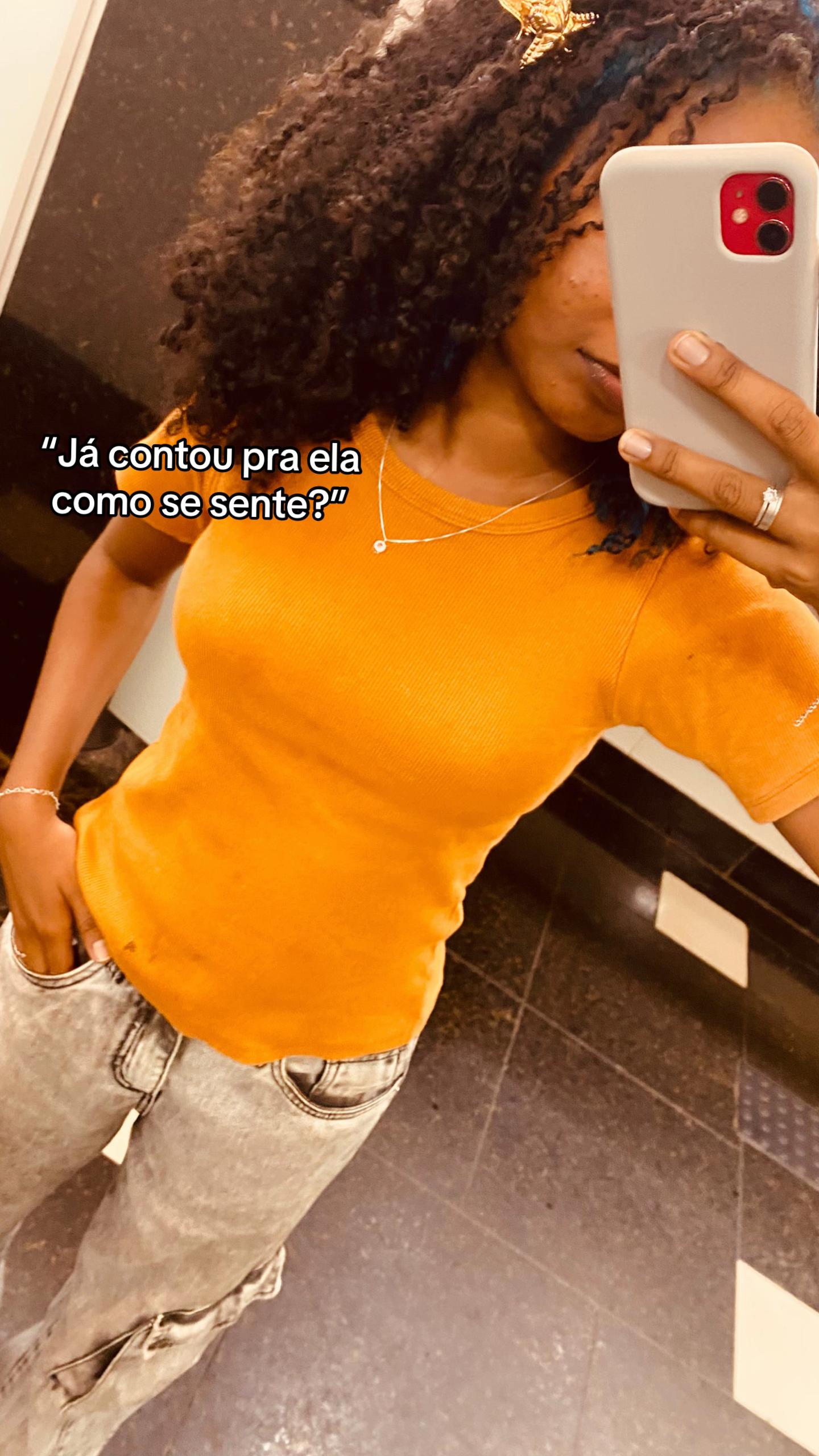 @Jhenife_