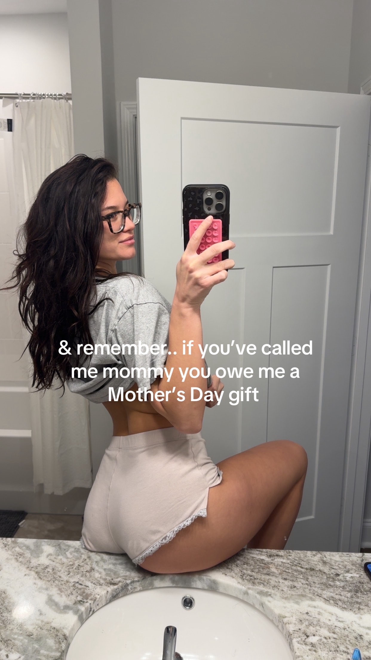@lys.gregory