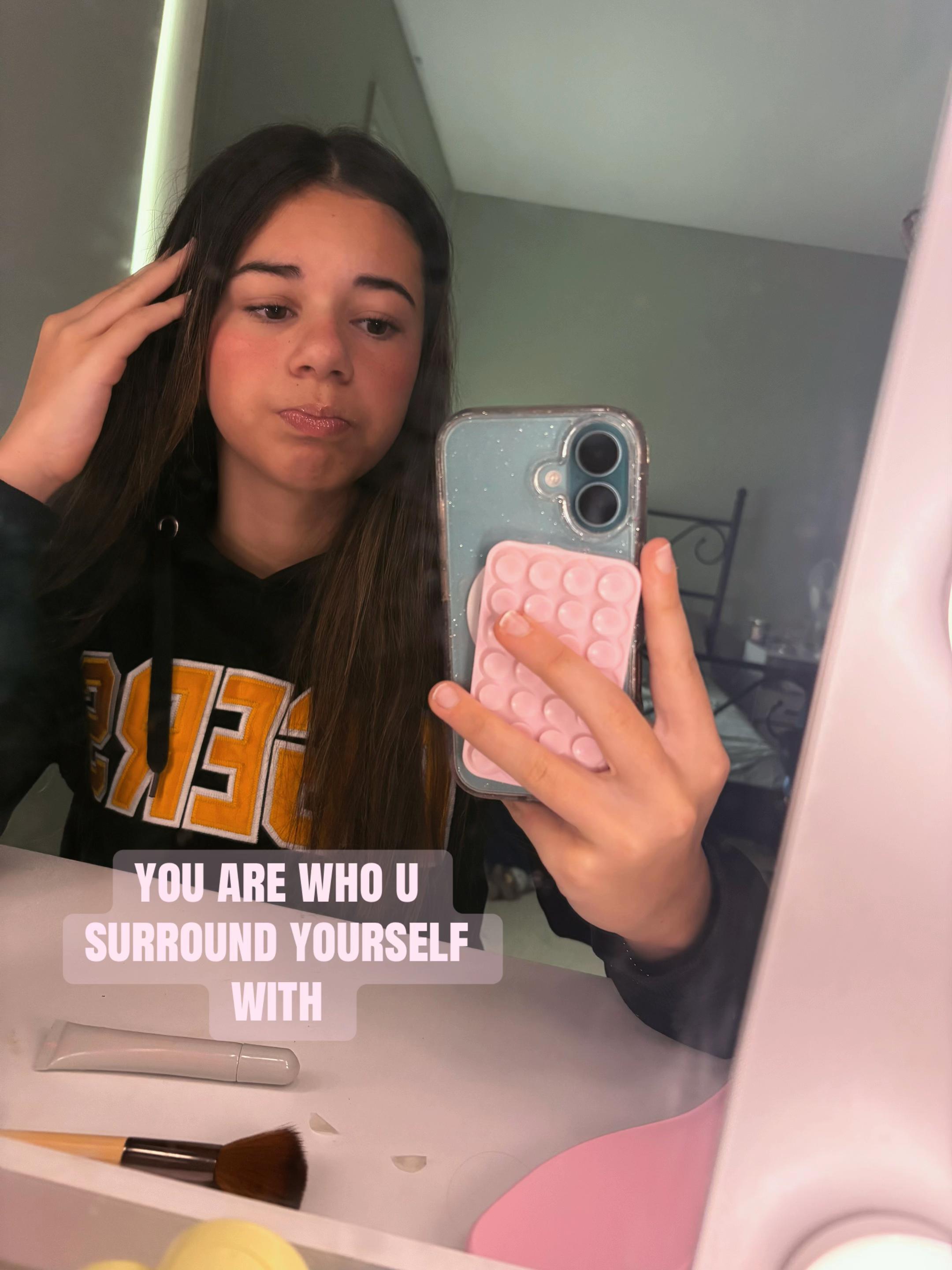 @𝒜𝓋𝒶🫰
