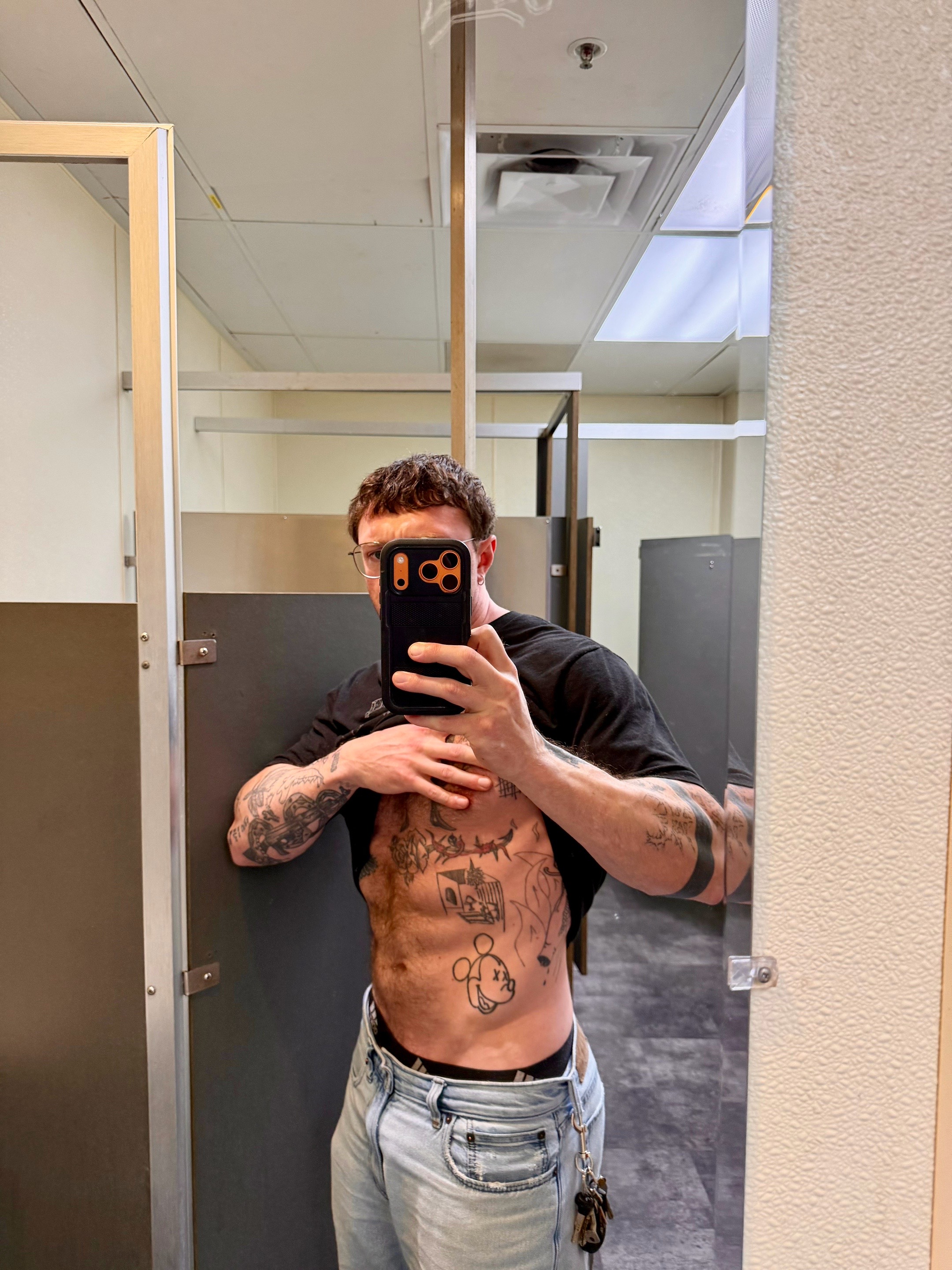 @Taziwear