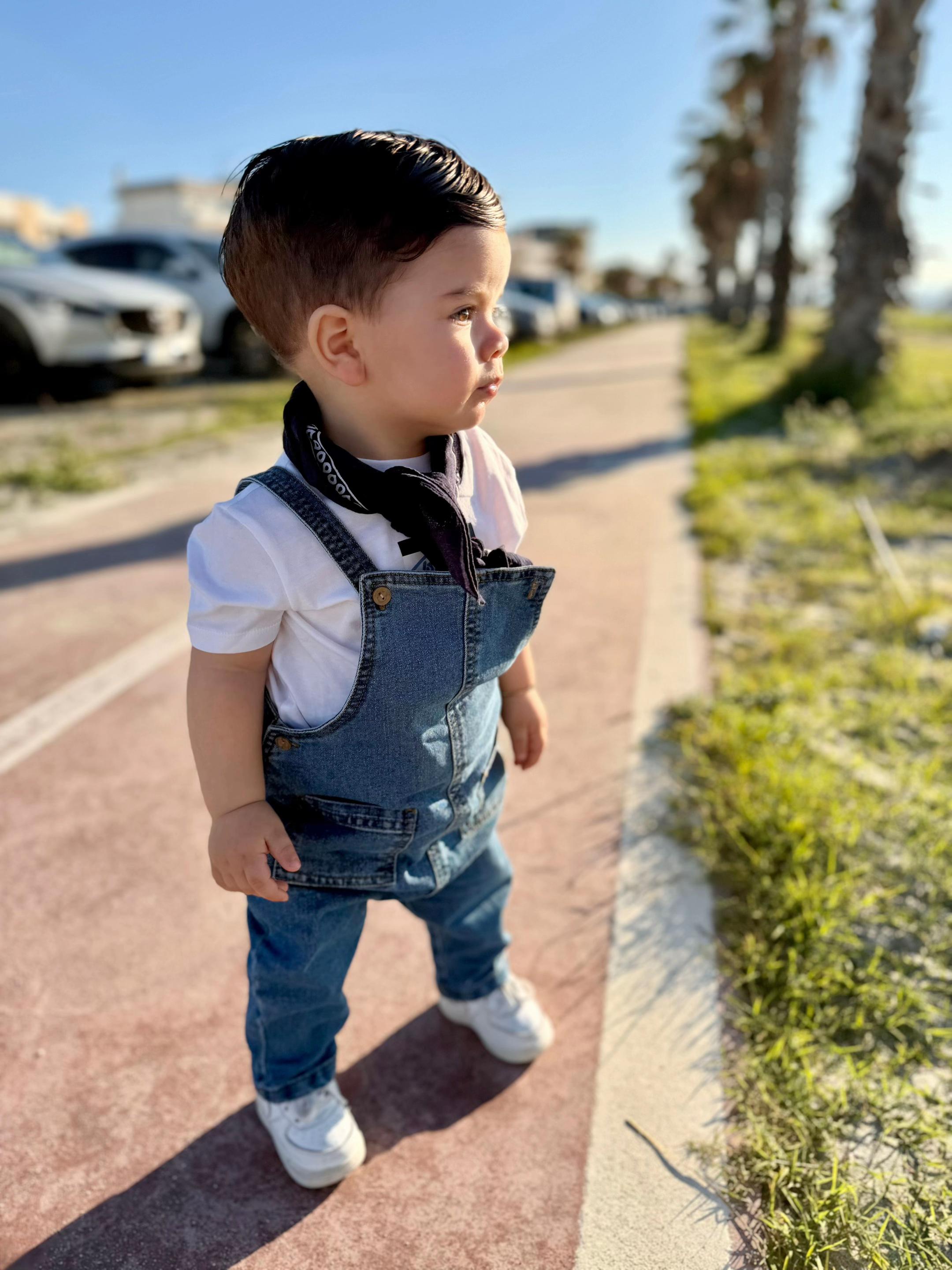@𝓔.𝓑.🖤
