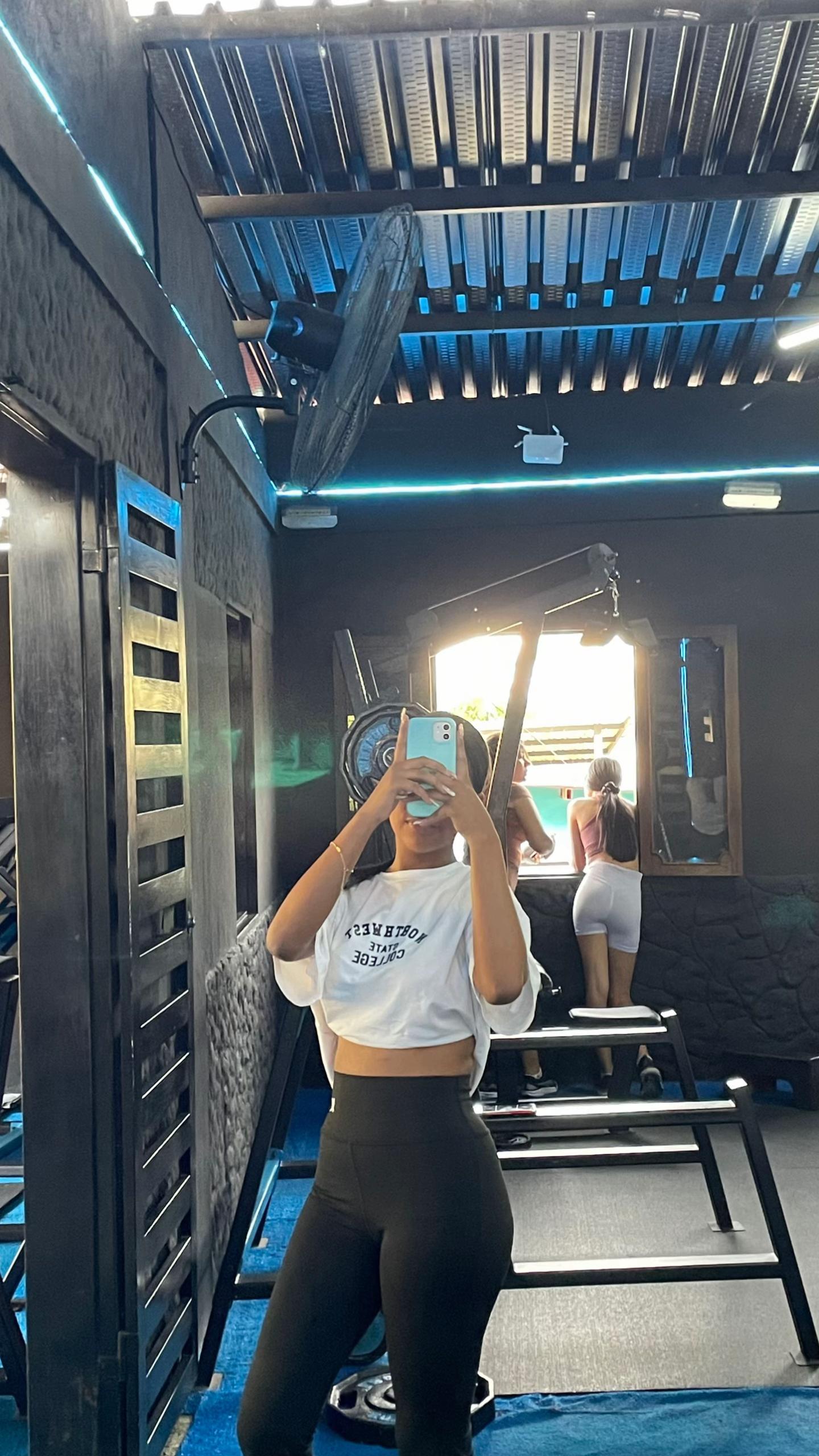 @𝑱𝒐𝒉𝒂𝒏𝒏𝒂🦋