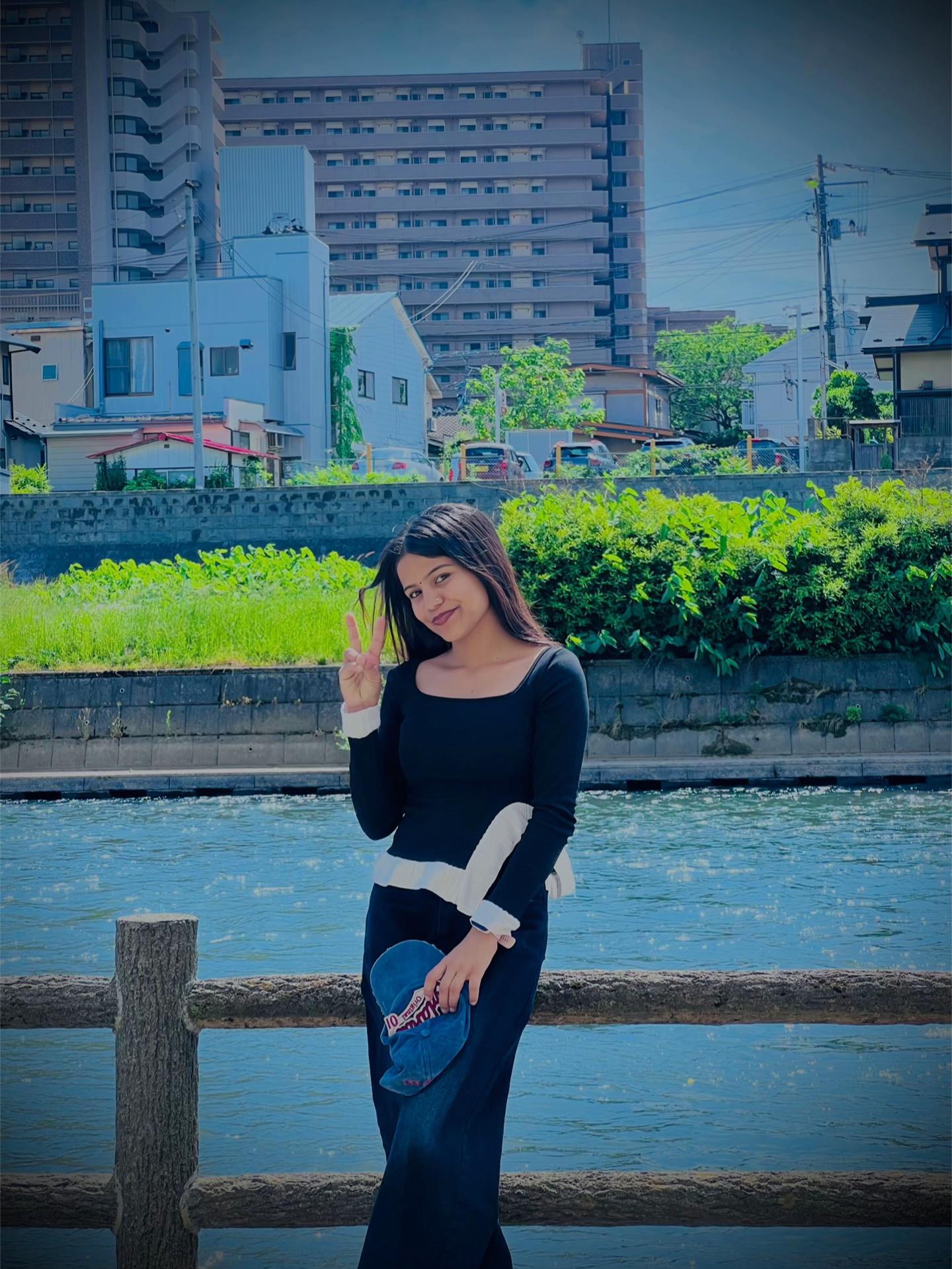 @HIMALI_SHAHI_THQUREE