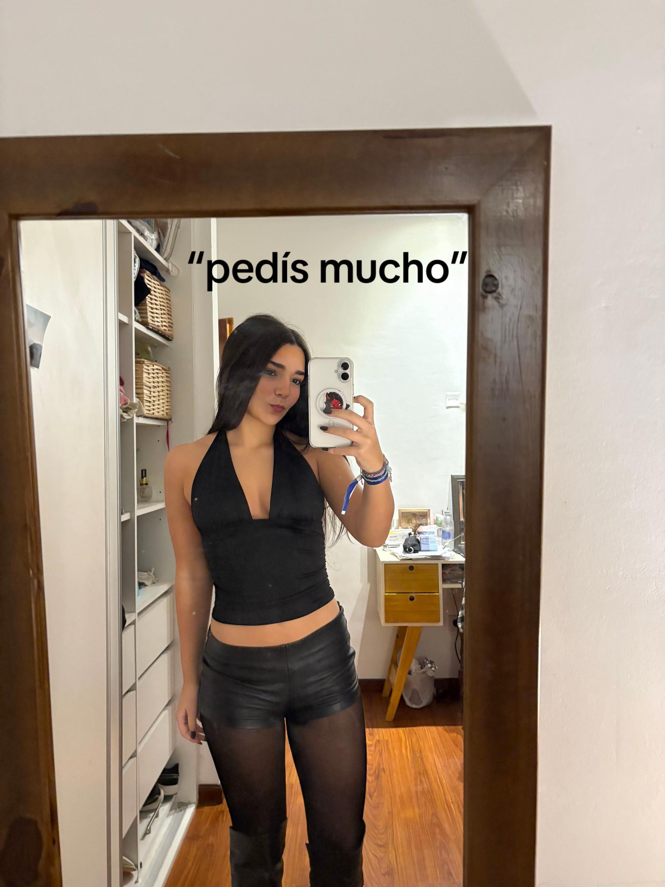 @whosthisdeva