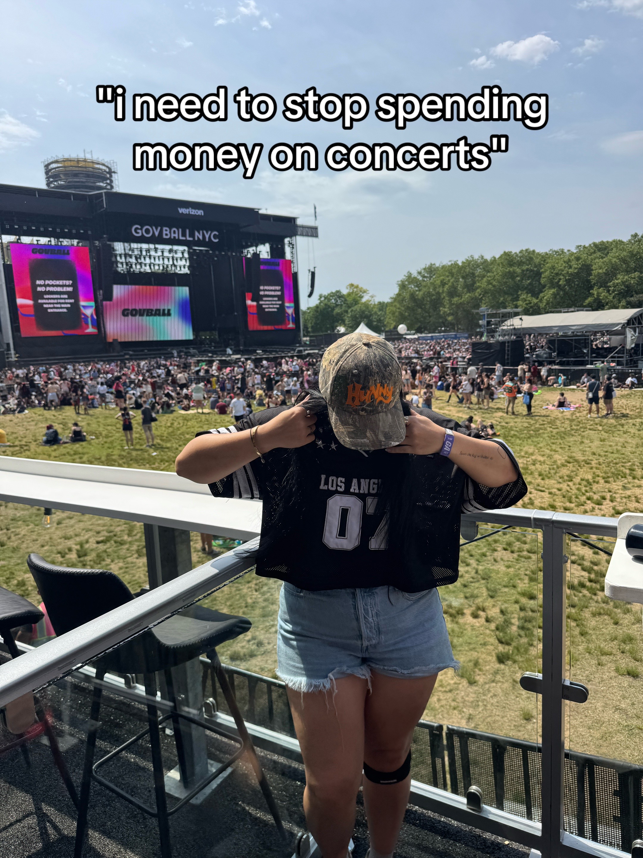 @P 🦋