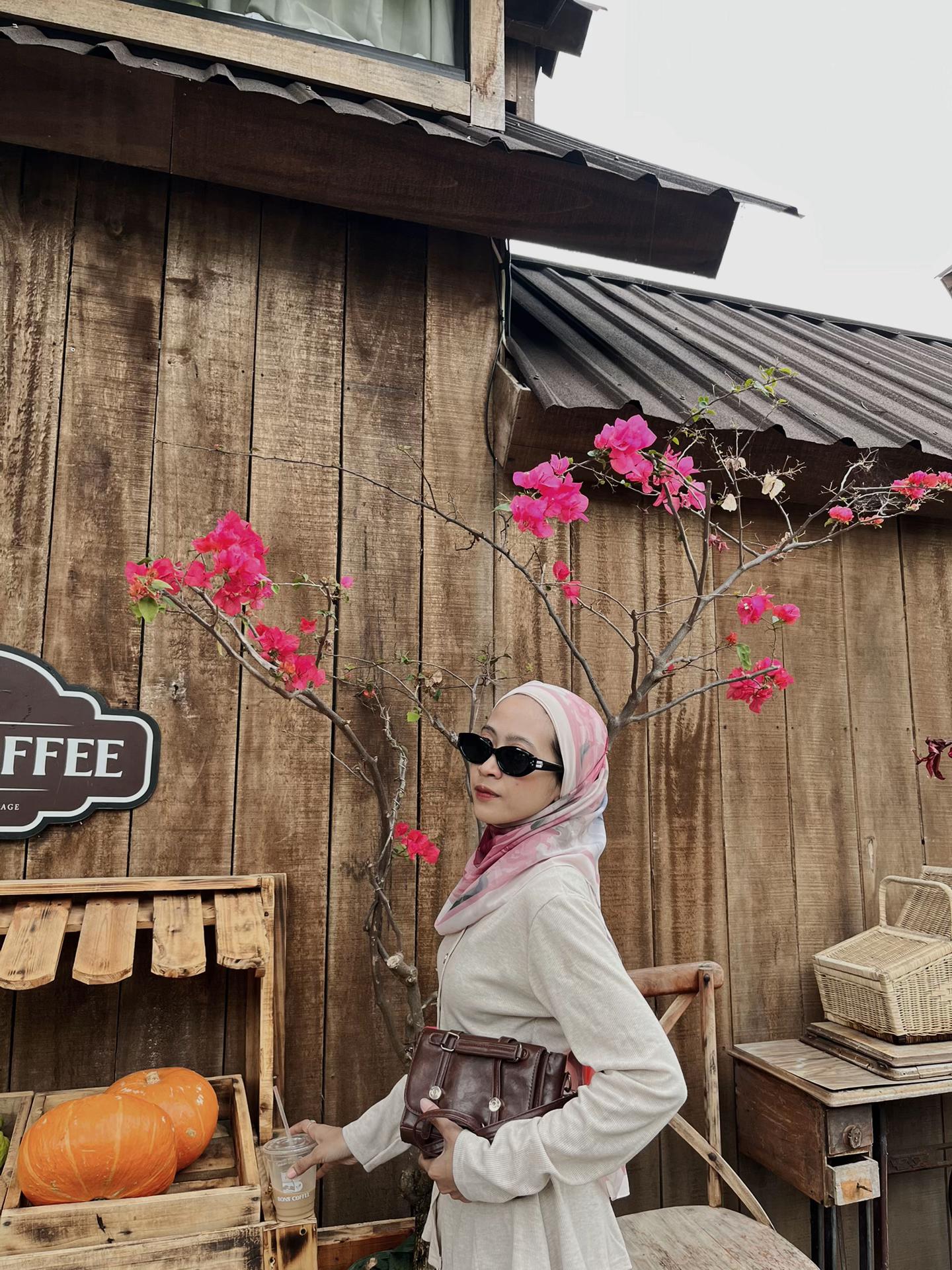 @Tyas Larasati 🌸✨
