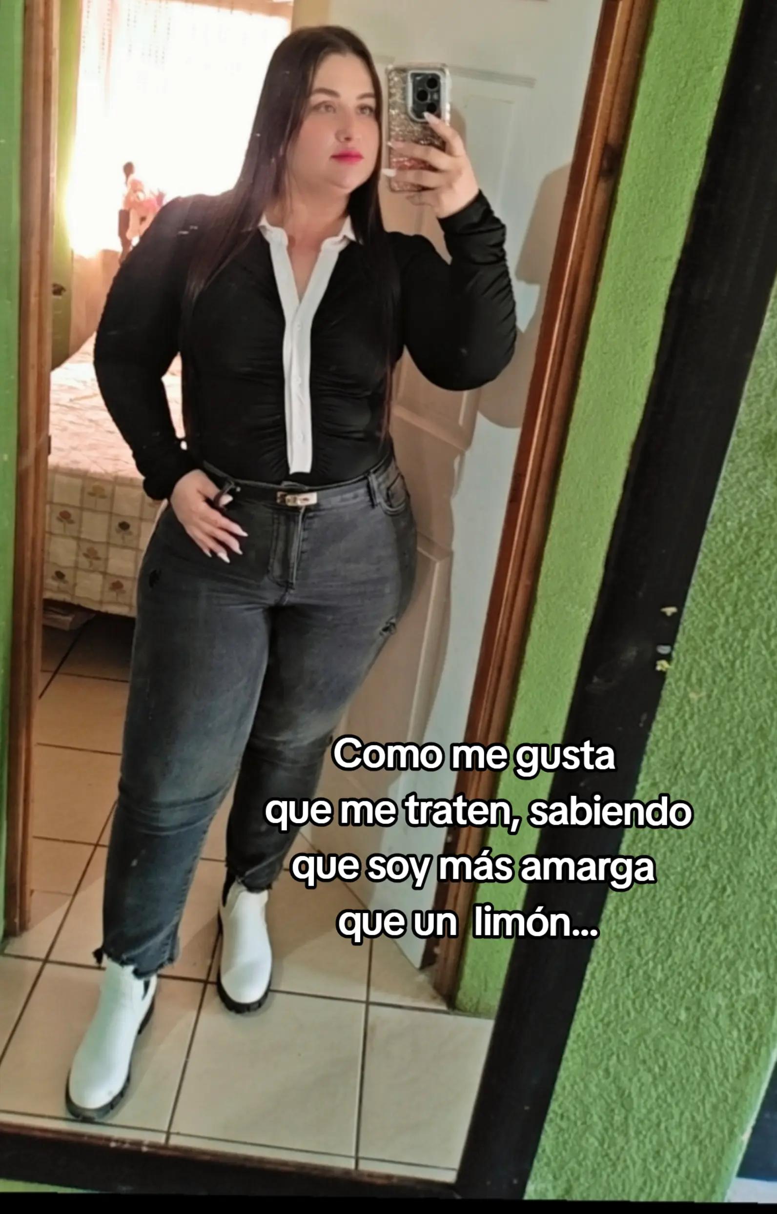 @Valeria💚