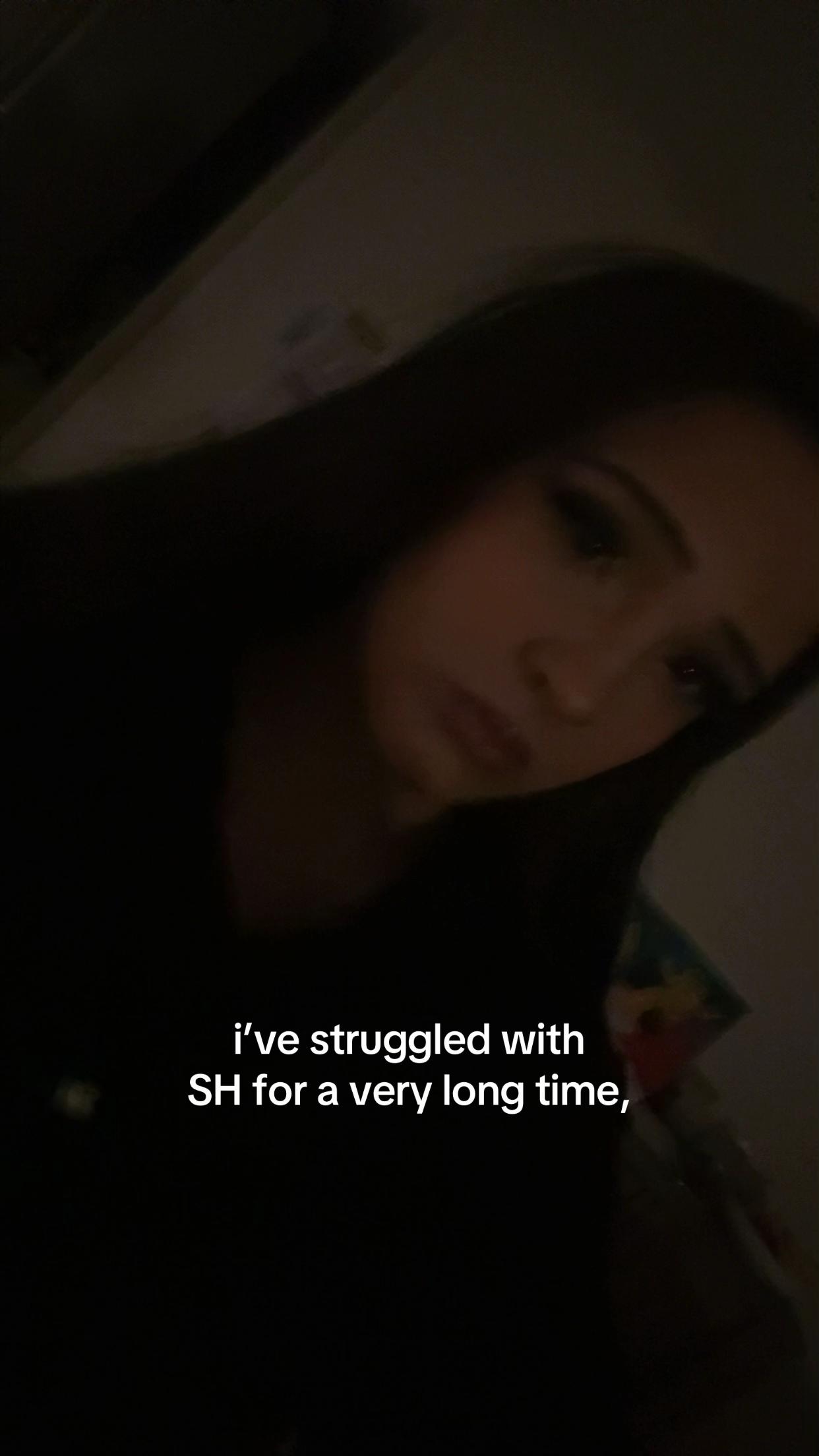 @𝒜𝓋𝒶𝒷𝓊𝓂💸🤍
