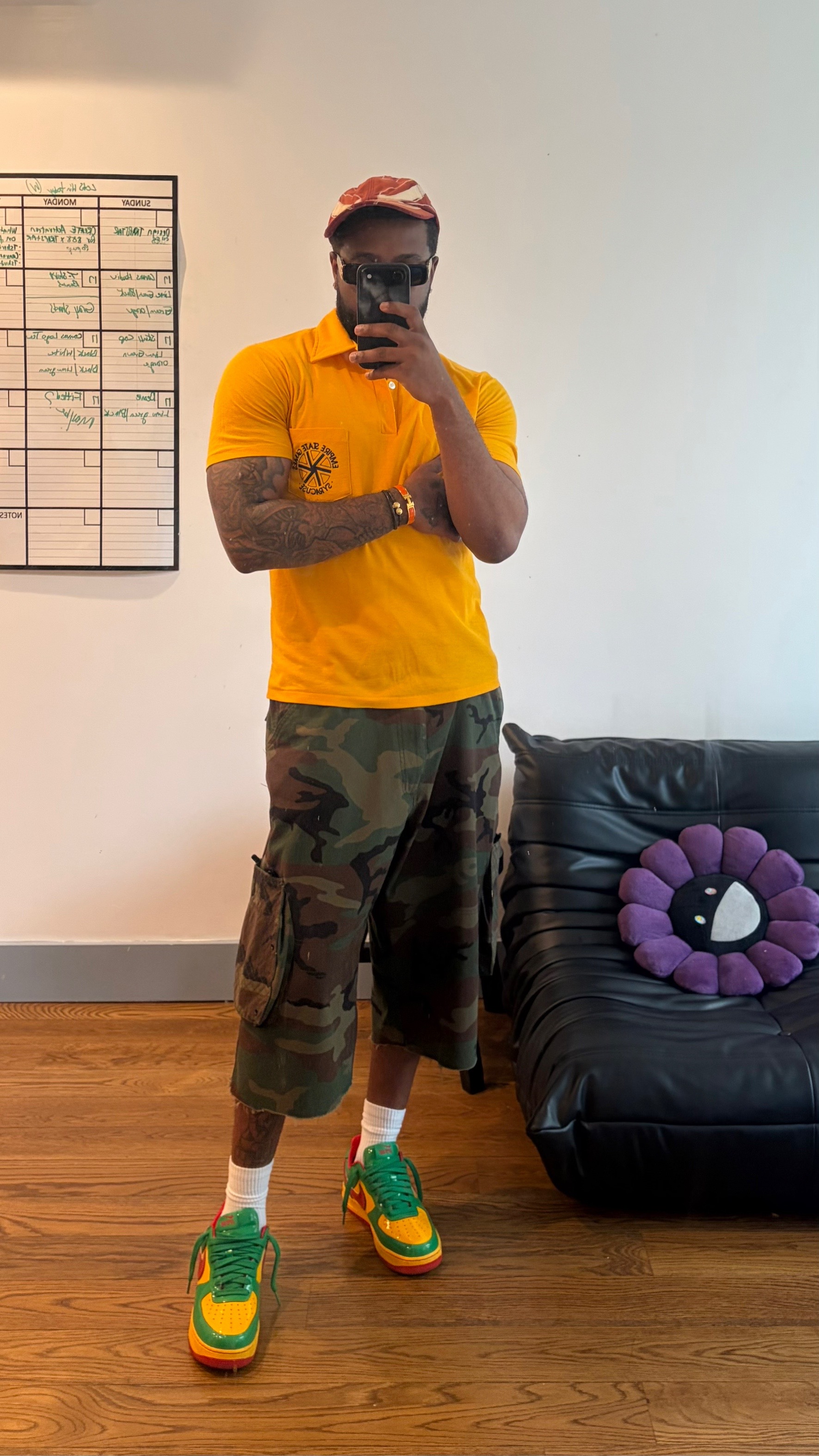 @8BoyForeign
