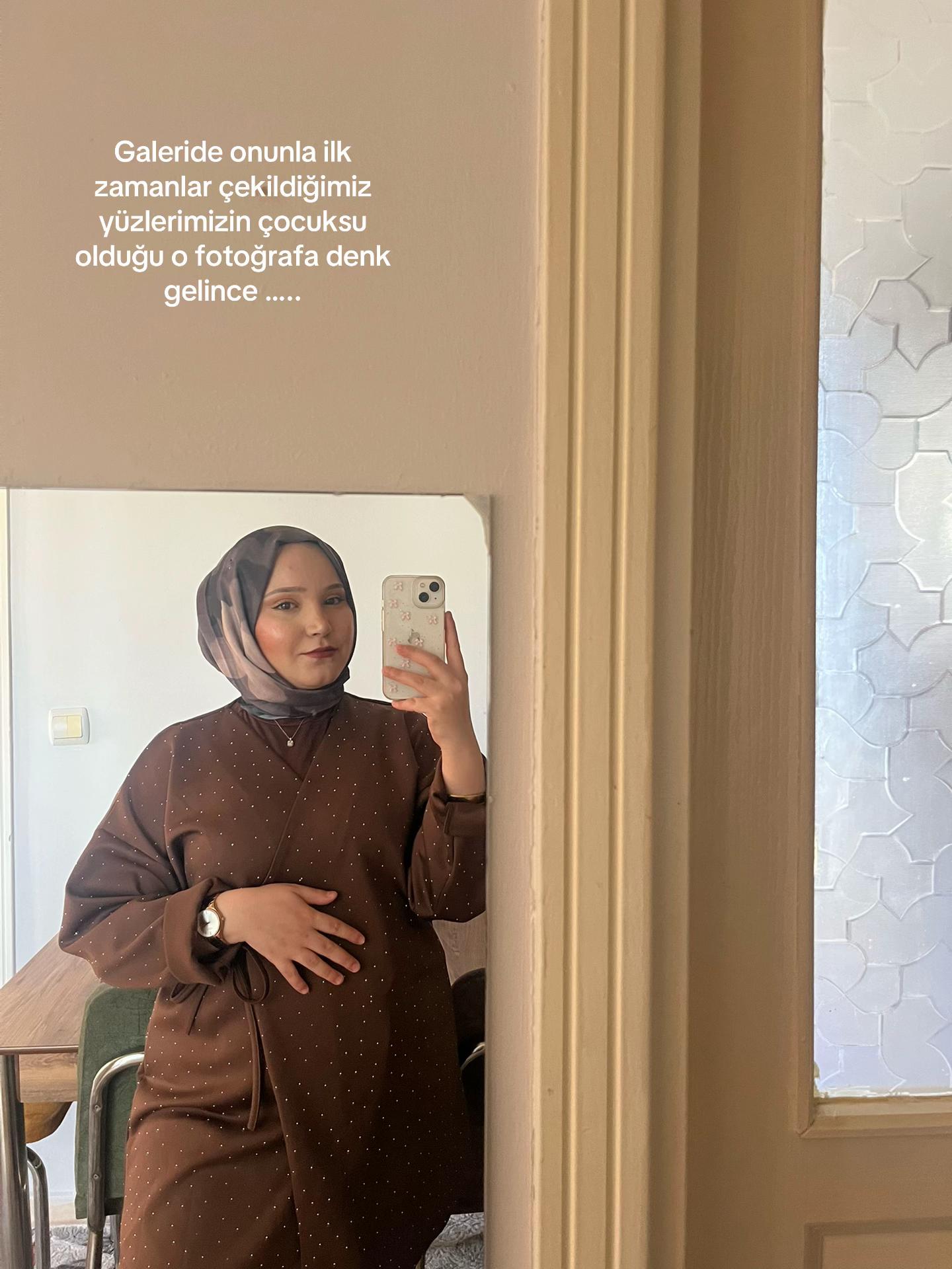 @Ayşegüll