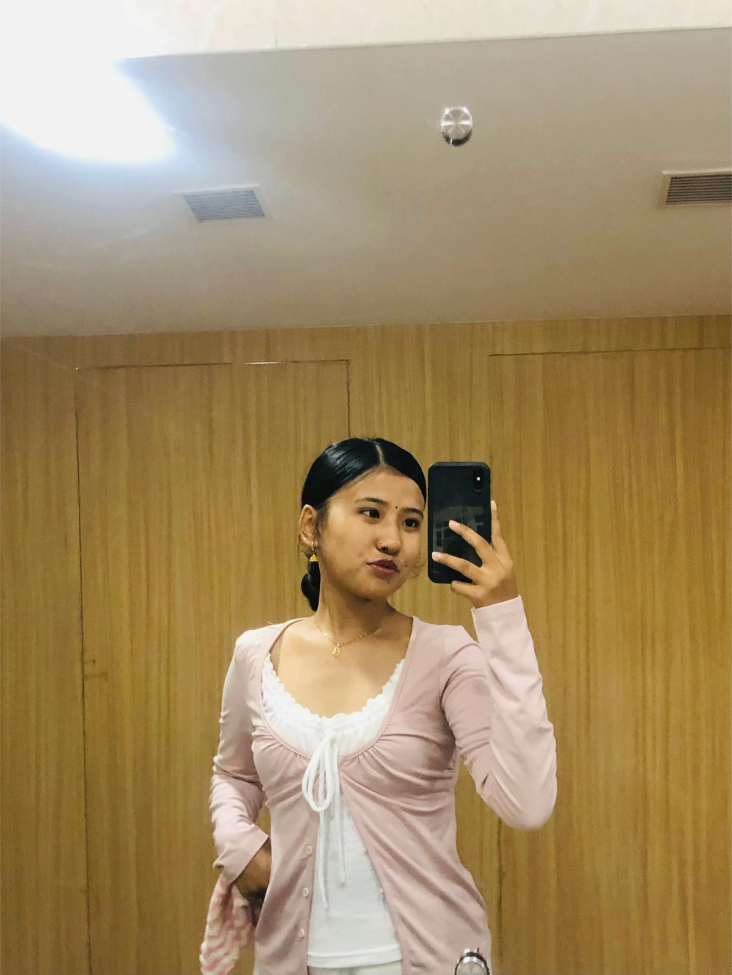 @𝒷𝒾𝓇𝒶𝓈𝒽𝓊🦢