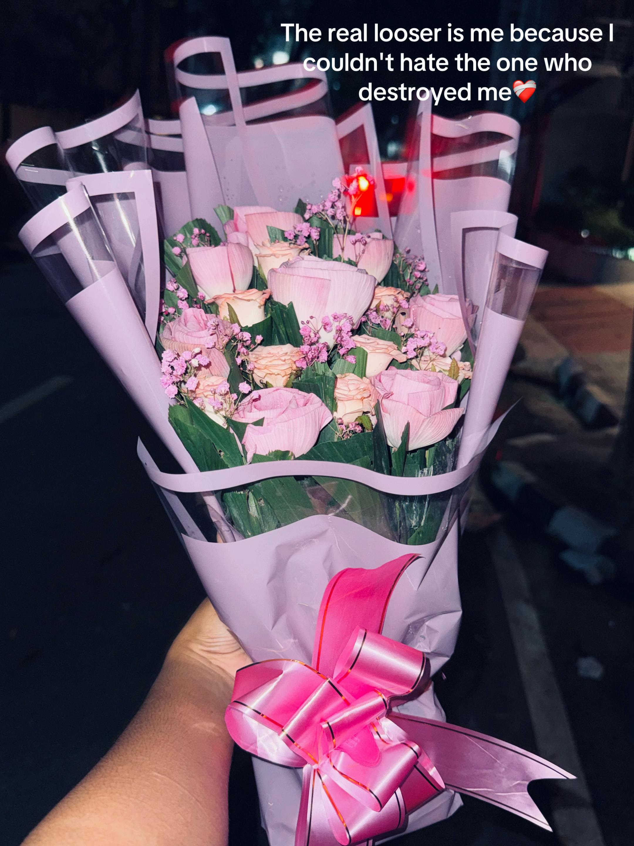 @>>𝑵𝒐𝒘𝒓𝒊𝒏:)🥂