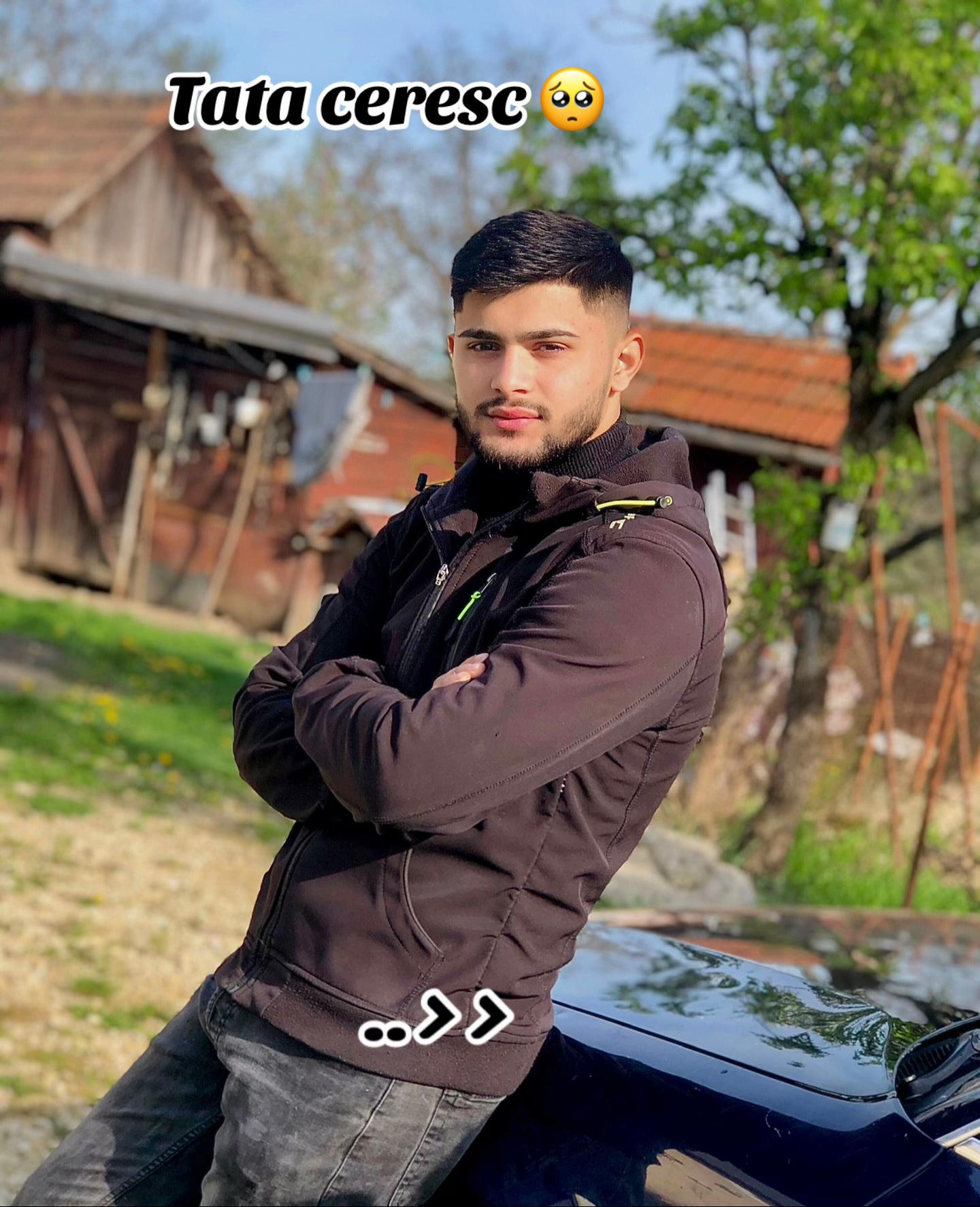 @Vio👑