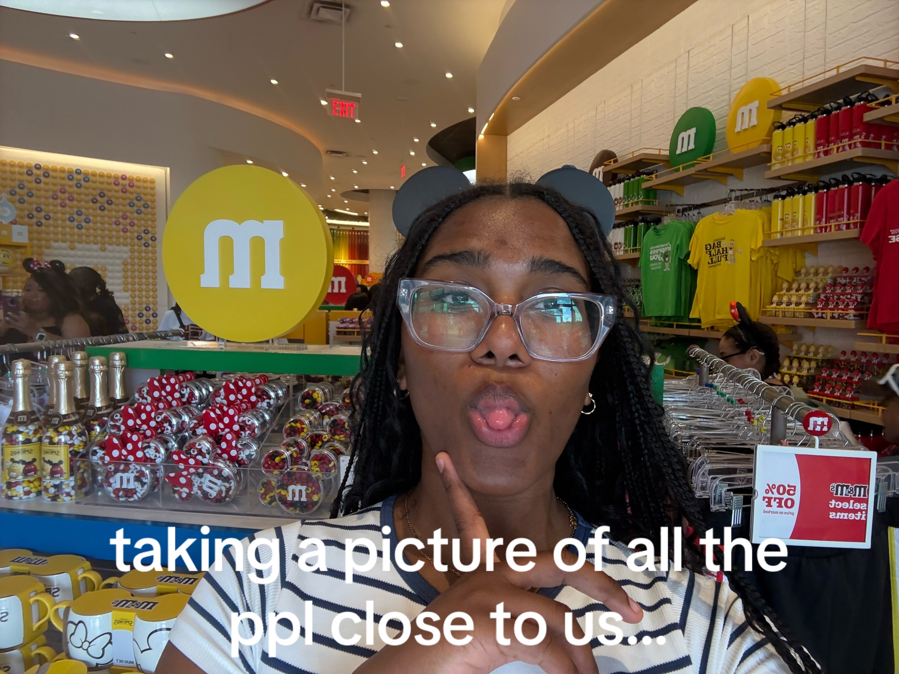 @nishawrld_