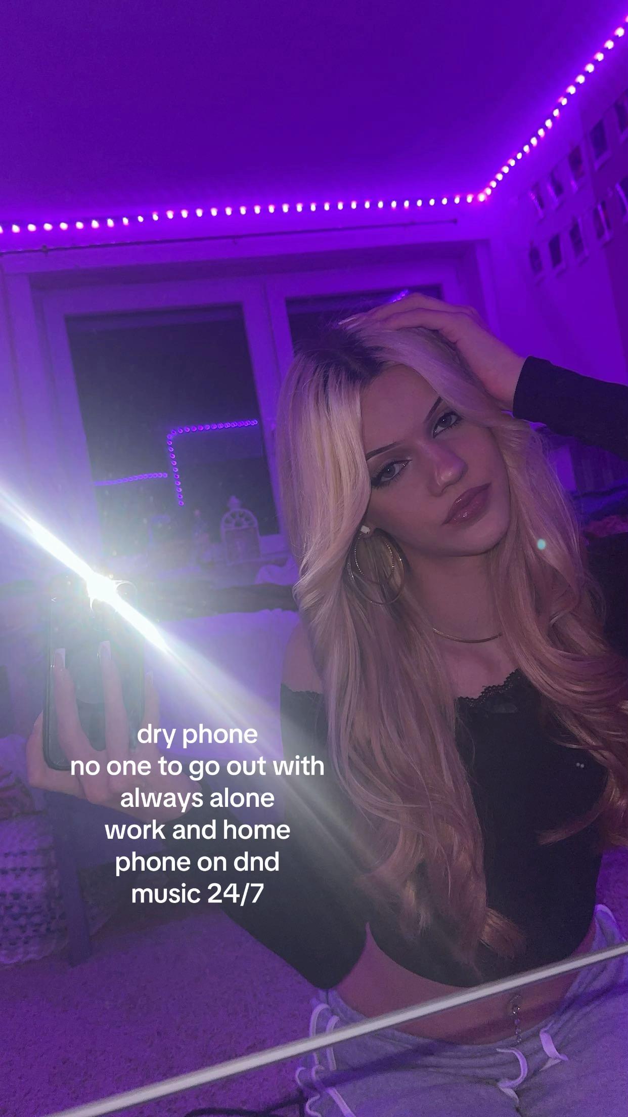 @𝐲𝐨𝐮𝐫 𝐩𝐥𝐚𝐜𝐞 :)