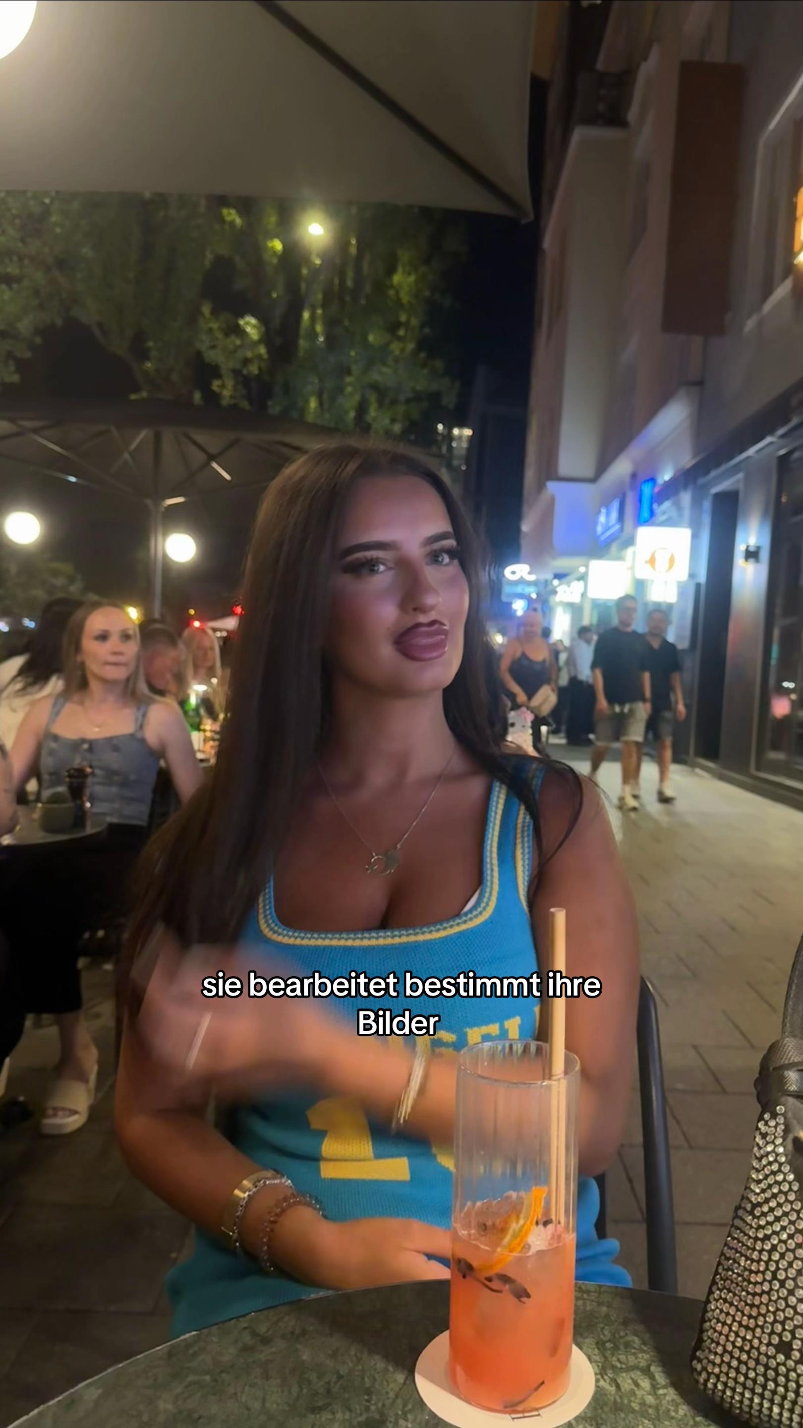 @𝒮