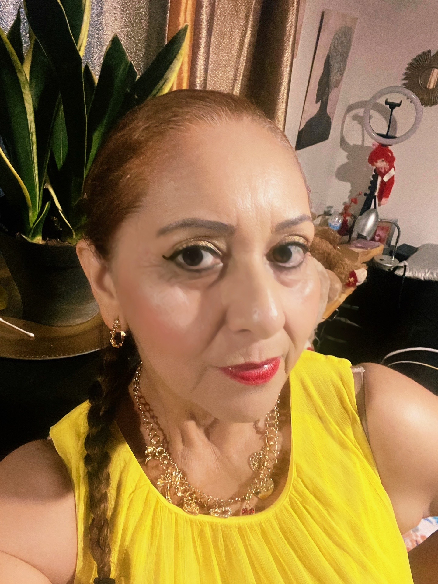 @elvia karime