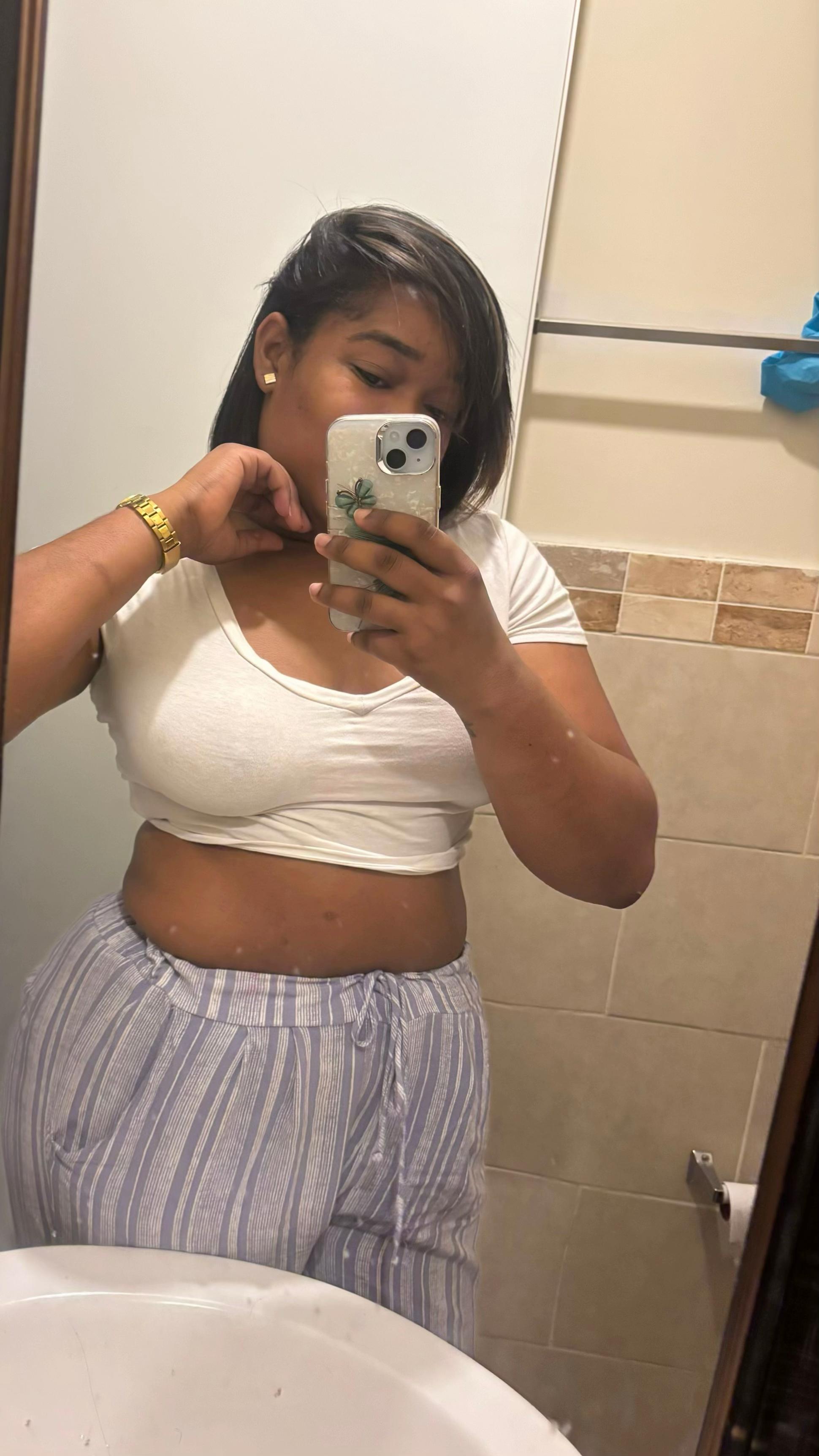 @hillary09128