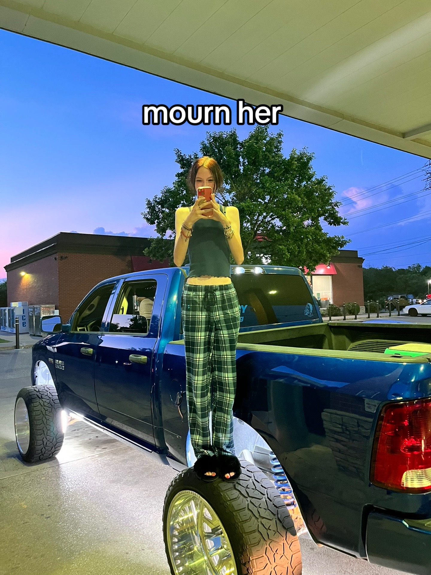 @𝑚𝑎𝑑𝑖 ✰