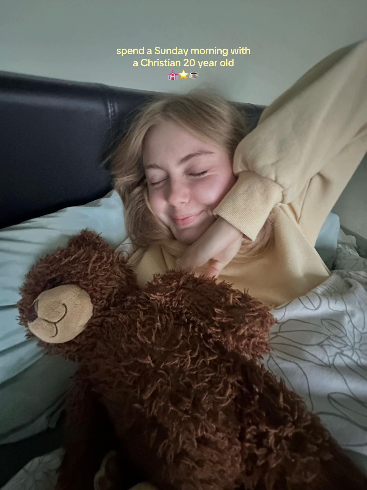 @freya natalie 🍯
