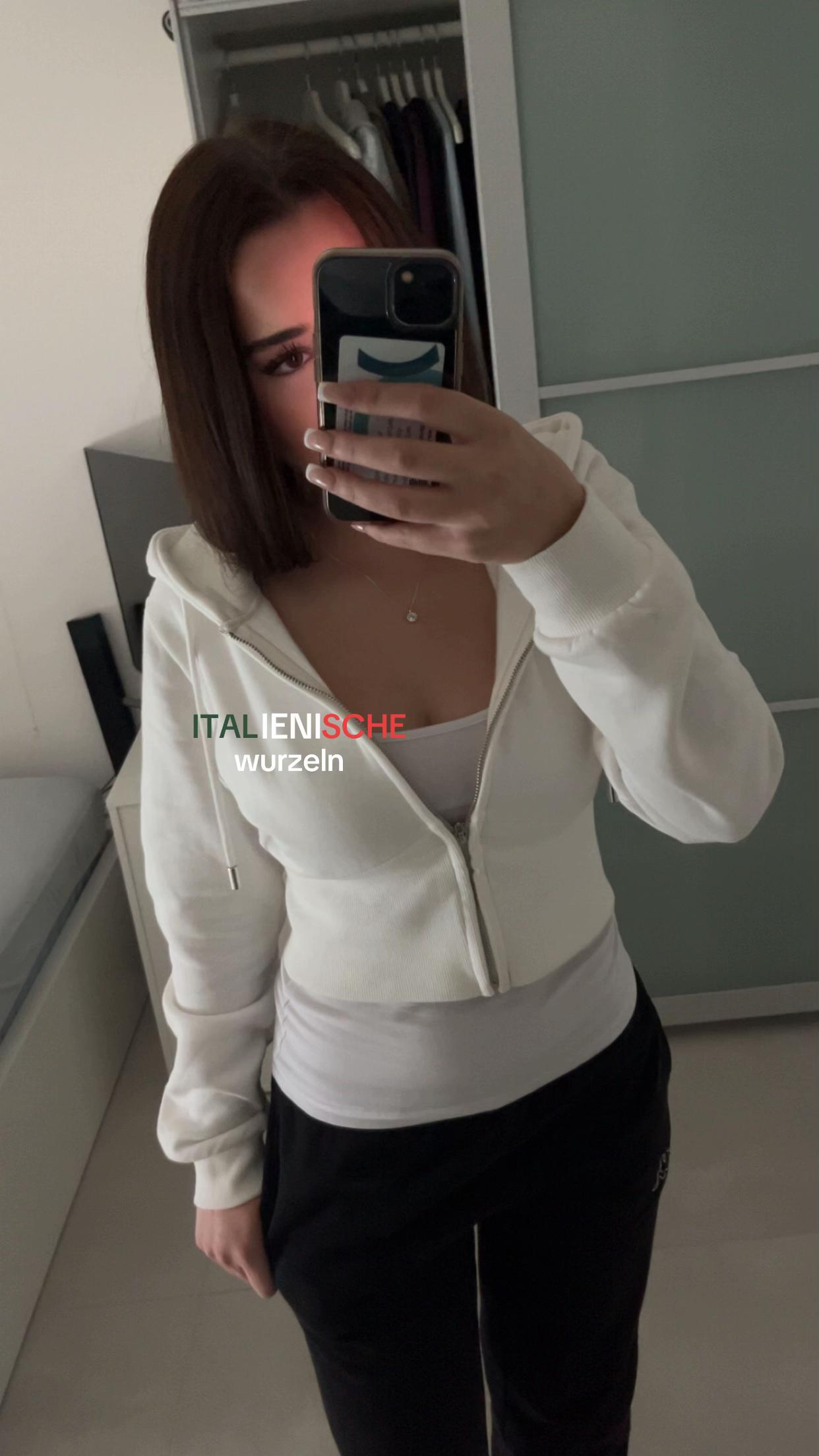 @𝕒𝕞𝕖𝕝𝕚𝕒