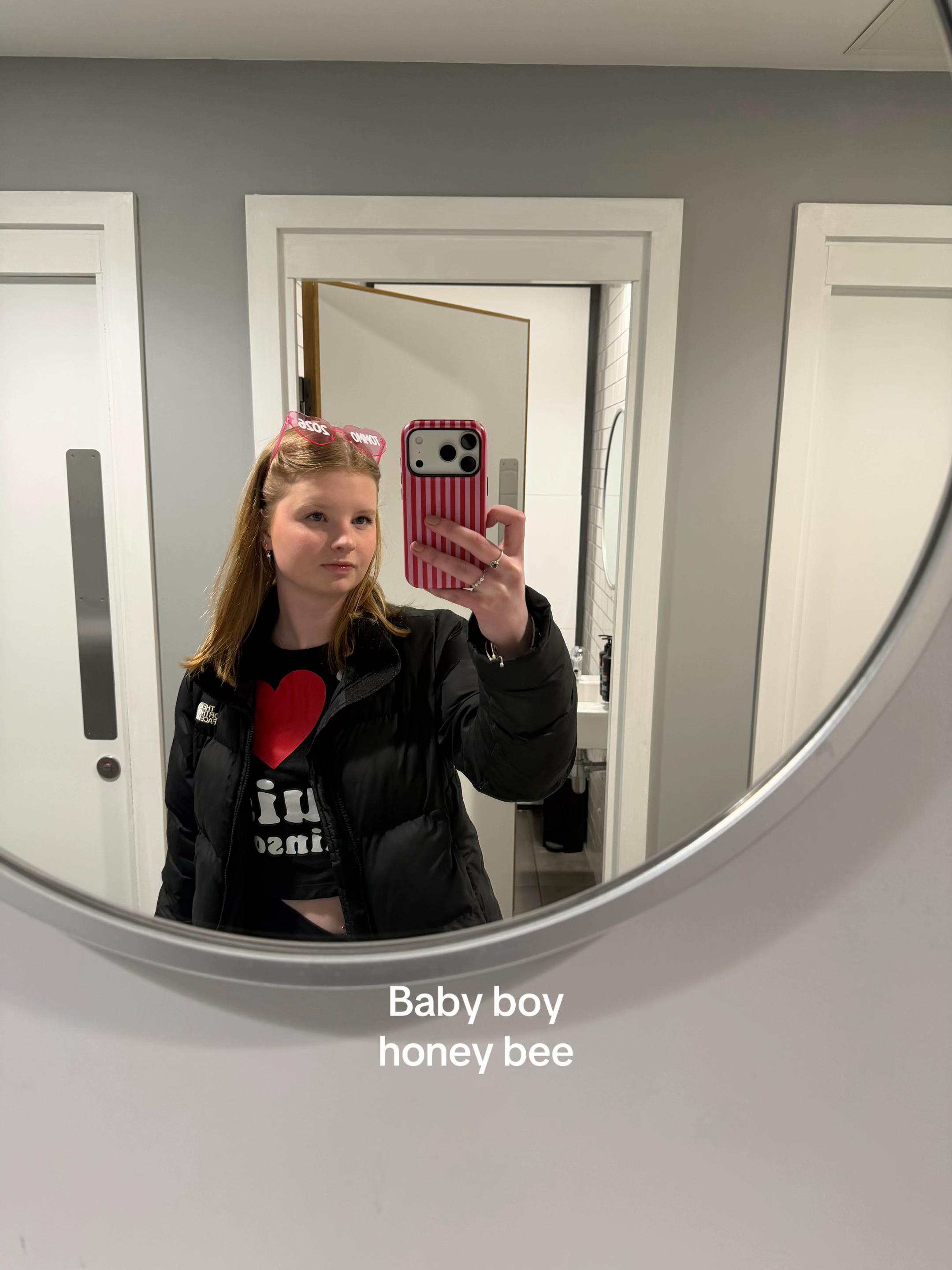 @Carrie 🧸🪩