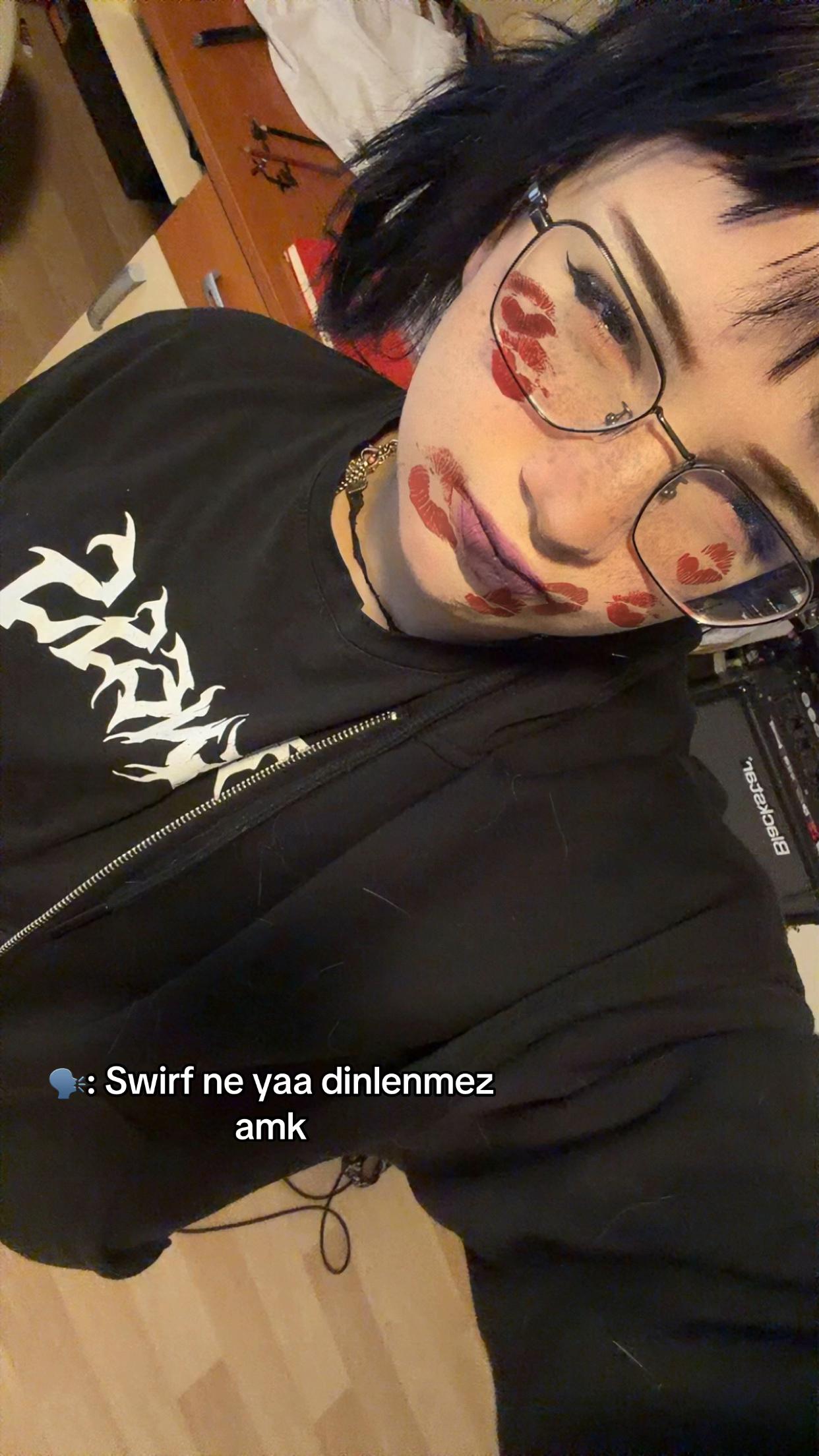 @Yardımettanrım